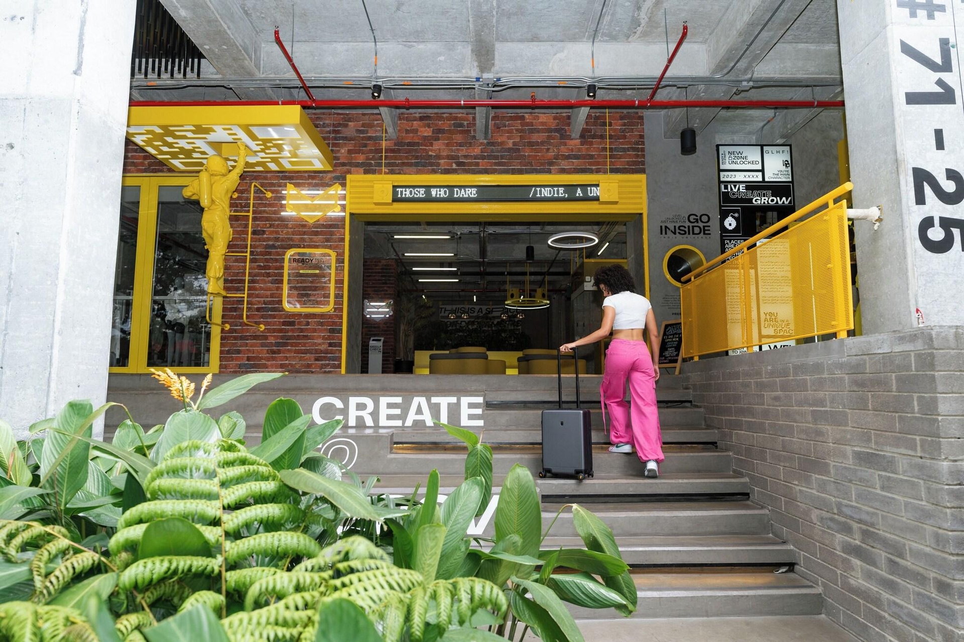 Indie Universe Creative Hotel