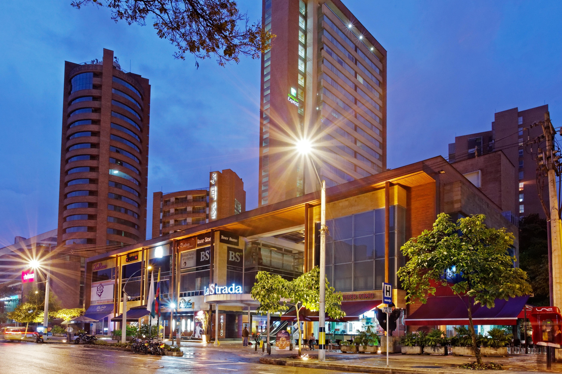 Holiday Inn Express & Suites MEDELLIN by IHG