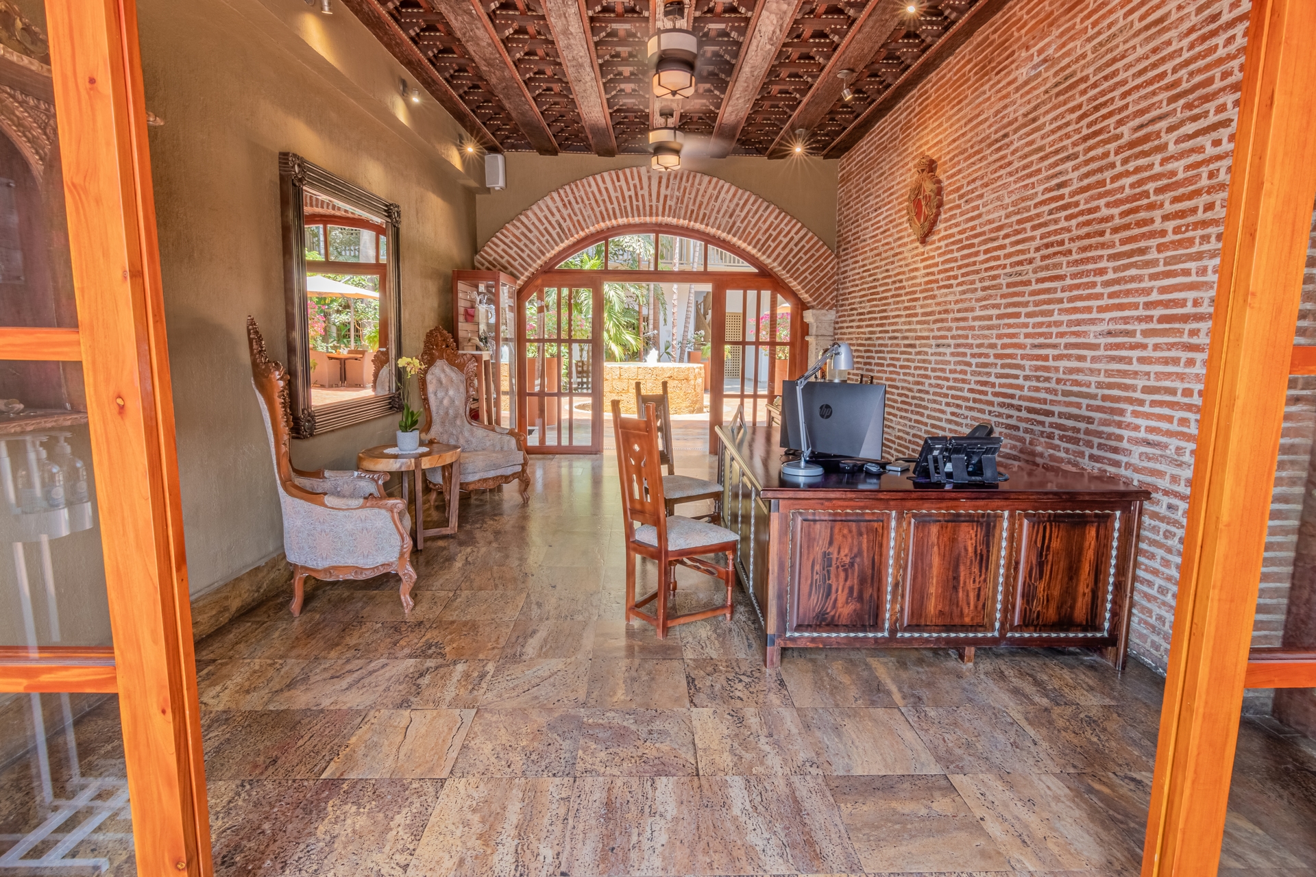 Foto de ARMERIA REAL HOTEL BY FARANDA BOUTIQUE