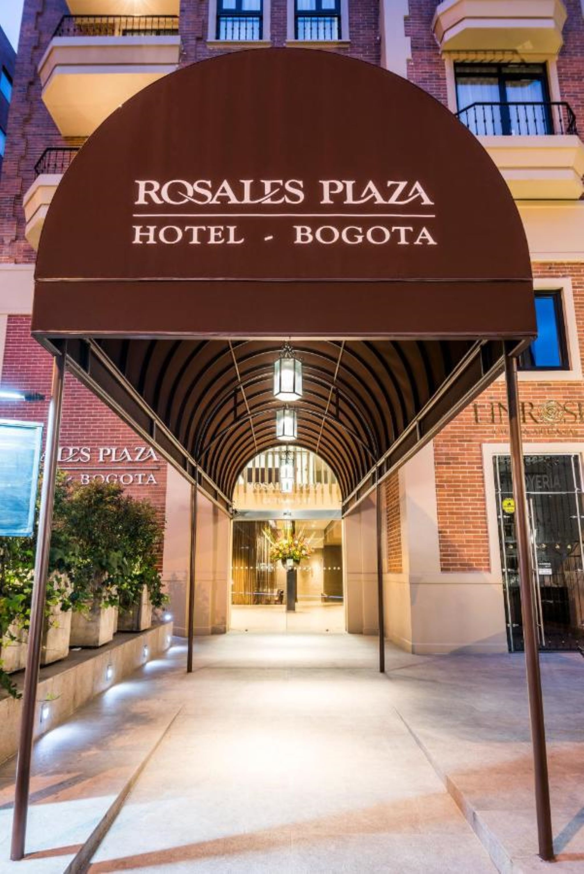 Rosales Plaza