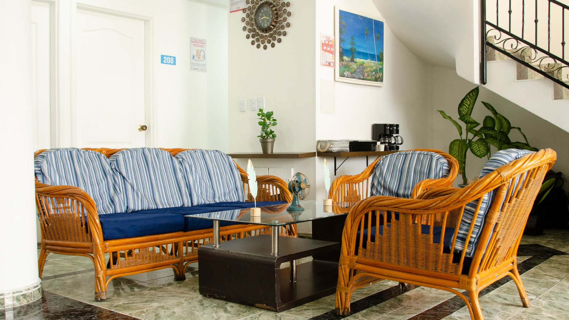 Foto de On Vacation Coral Flower