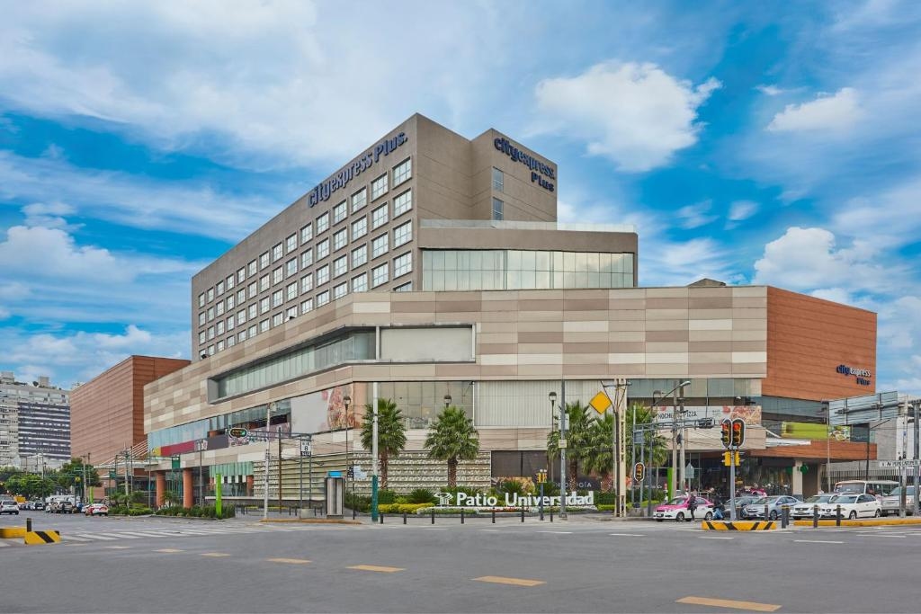 City Express Plus By Marriott Patio Universidad