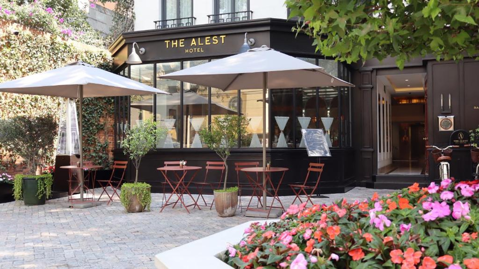 The Alest Hotel
