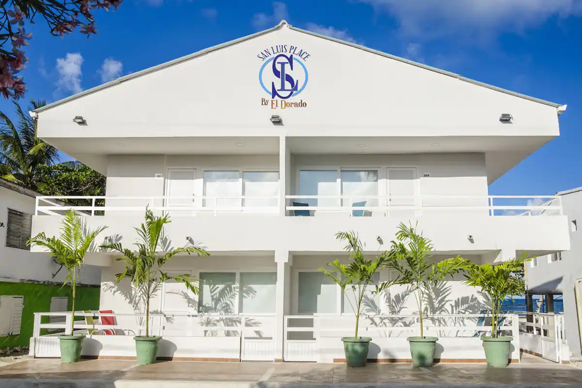 San Luis Place By Dorado