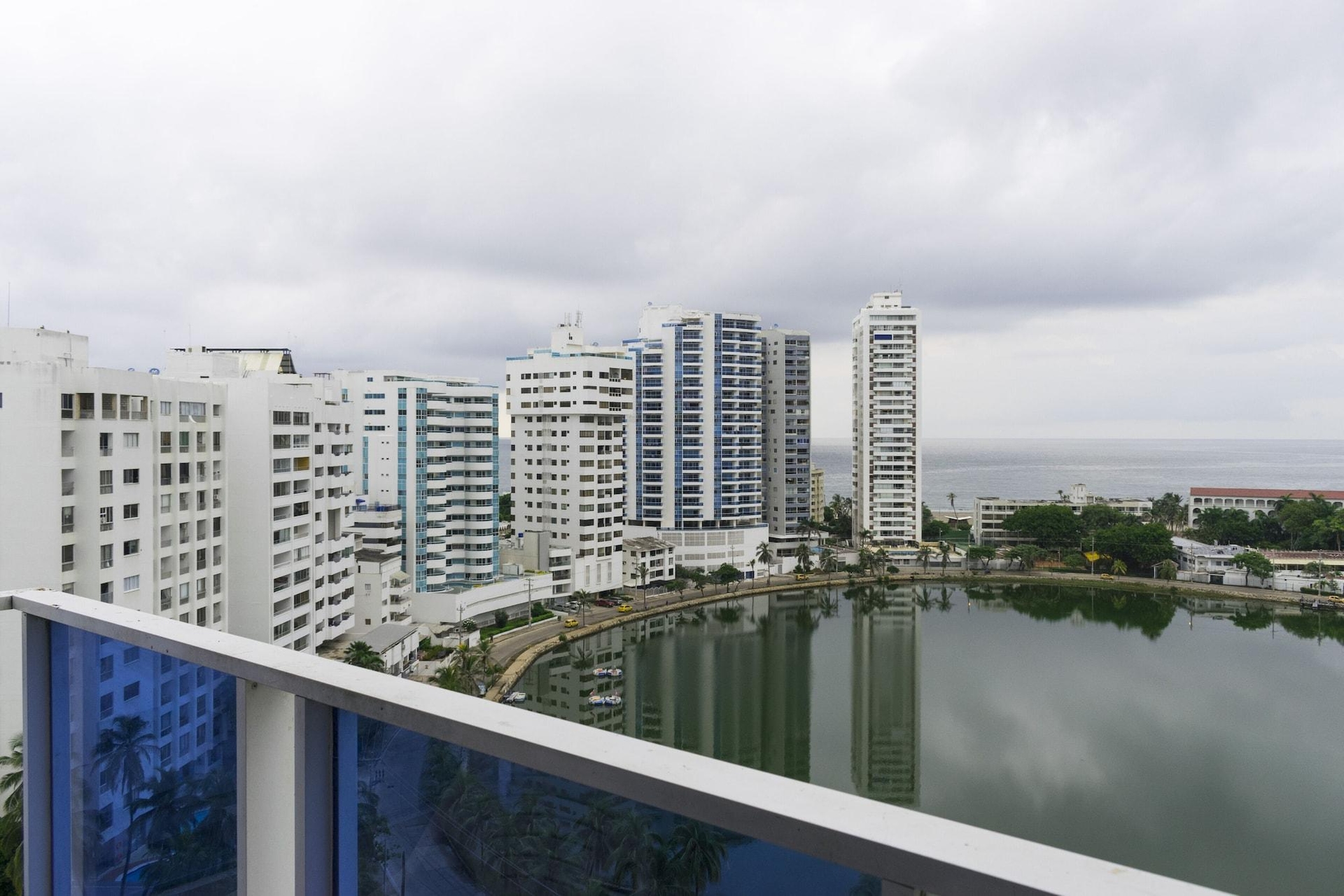 Foto de Apartamentos Cartagena, vista al mar laguito