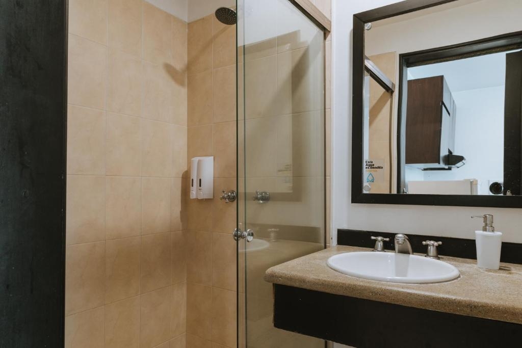 Foto de Travelers Orange Suites