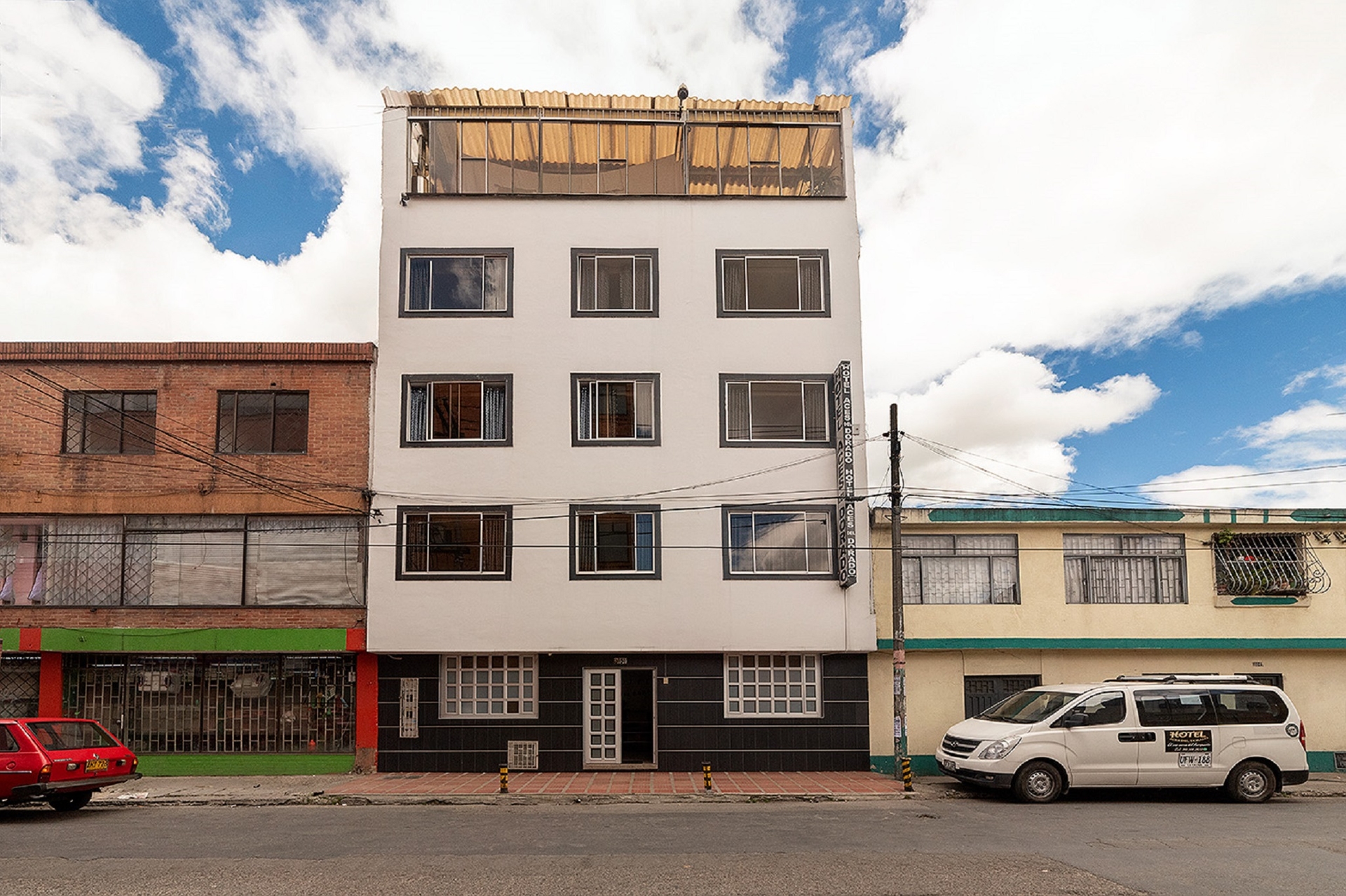 Hotel Dorado 100