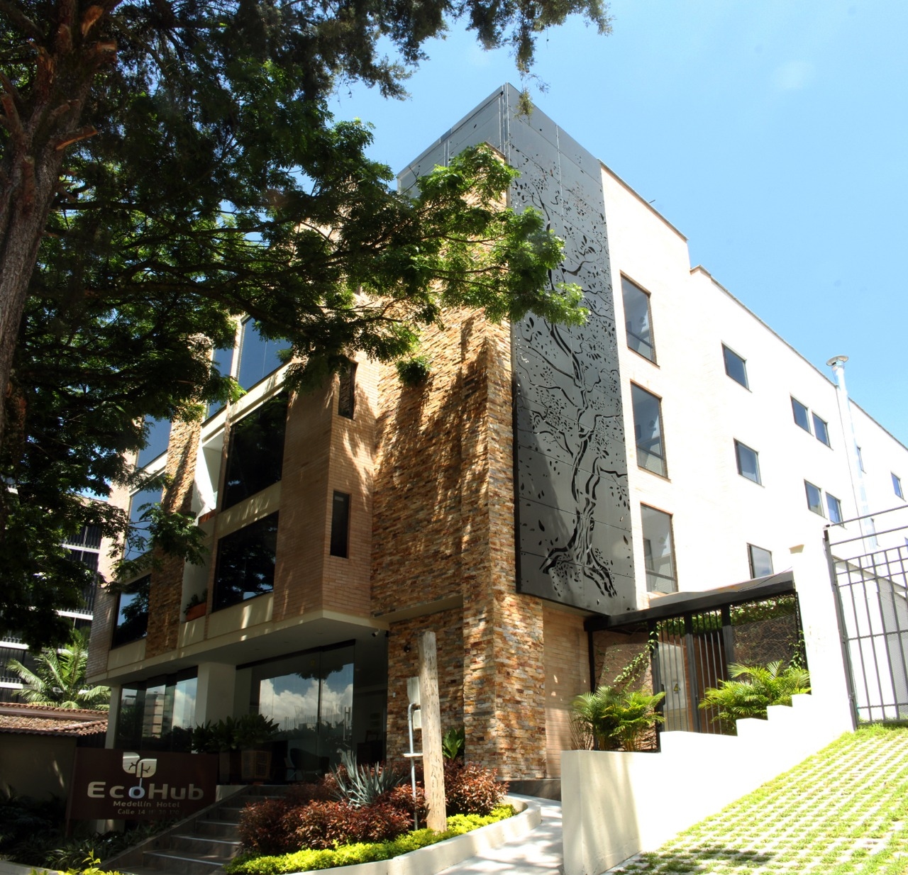 Ecohub Medellin Hotel