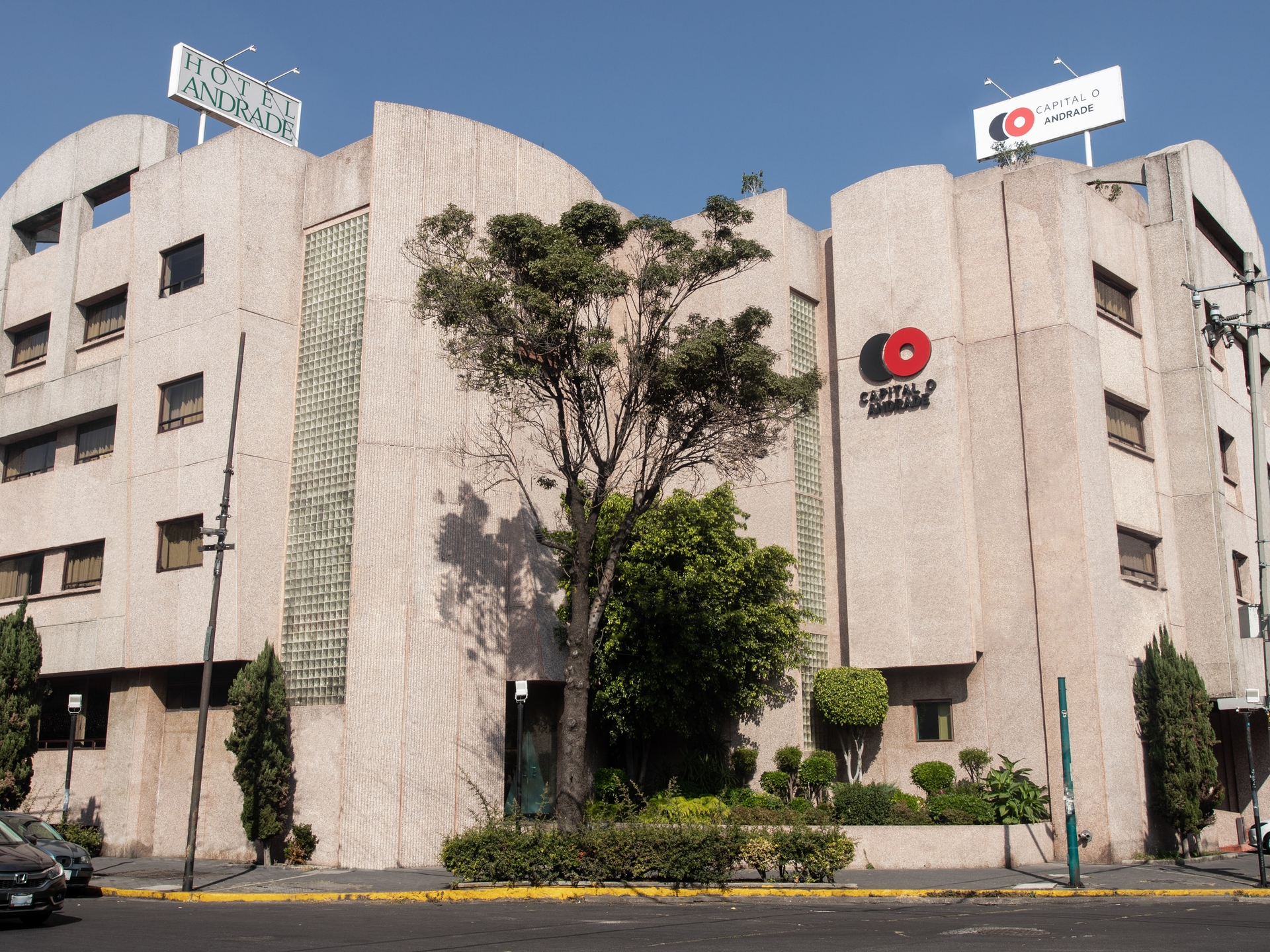 Capital O Andrade, Mexico City