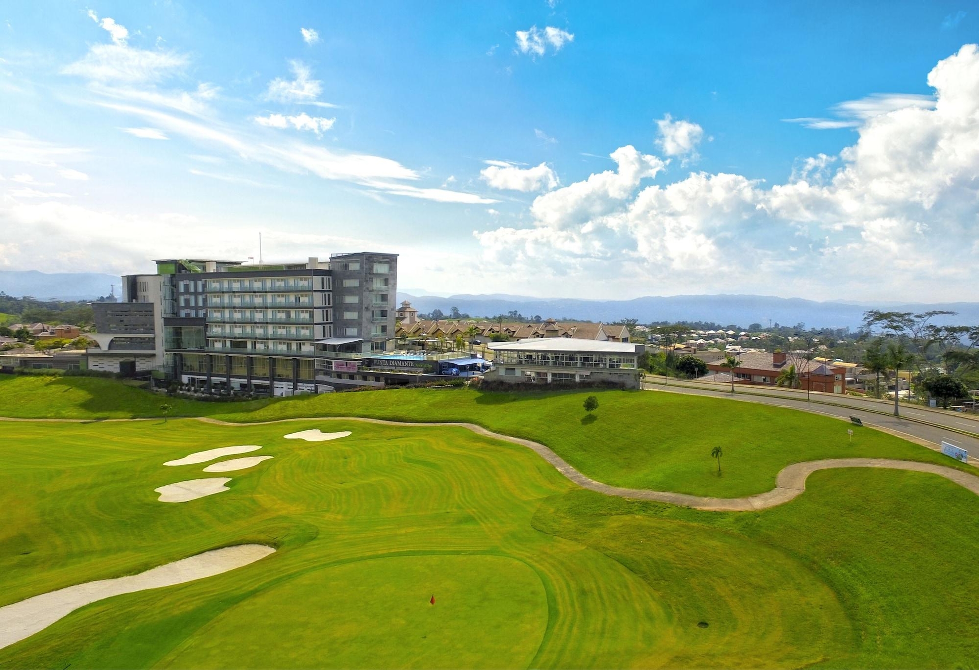 Punta Diamante Premium Hotel