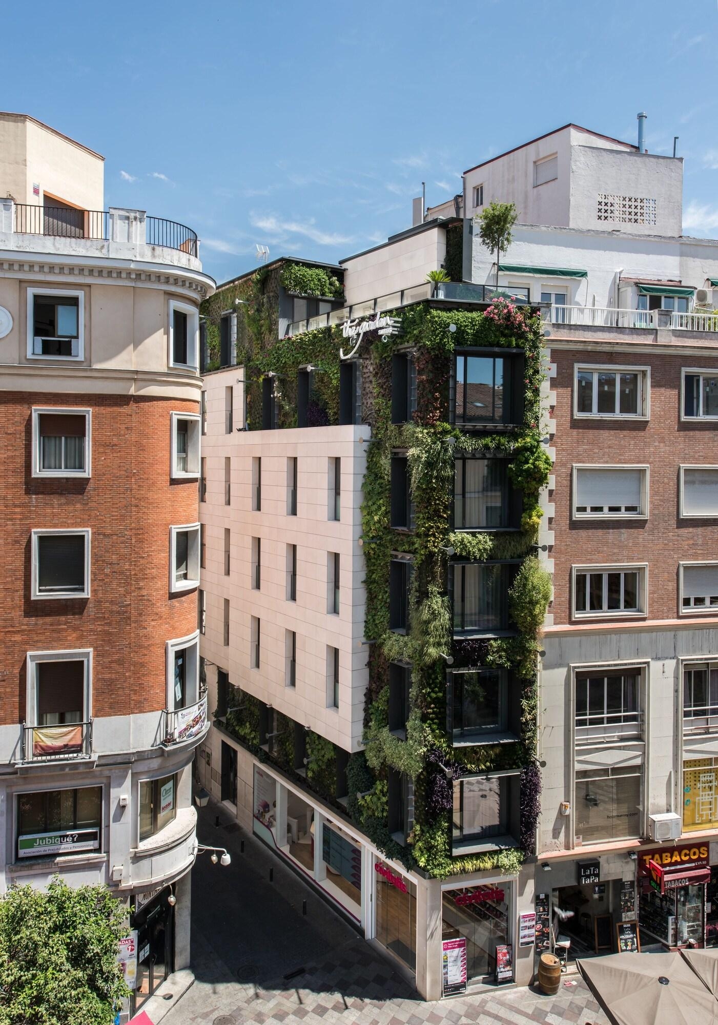 Foto de The Garden Suites