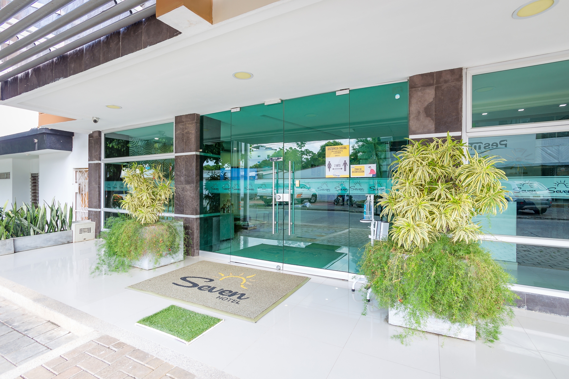 Hotel Ayenda Seven