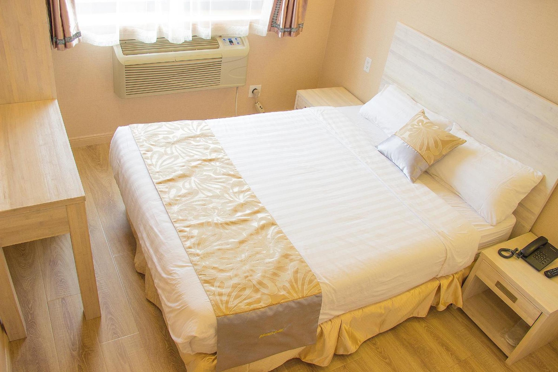 Foto de Phoenix Hotel Brooklyn Sunset Park