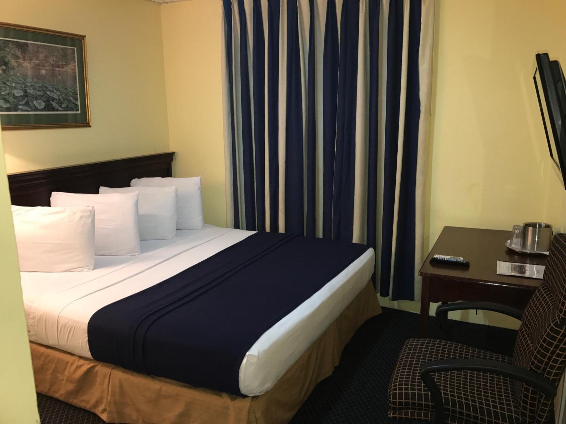 Foto de Airport Suites Hotel