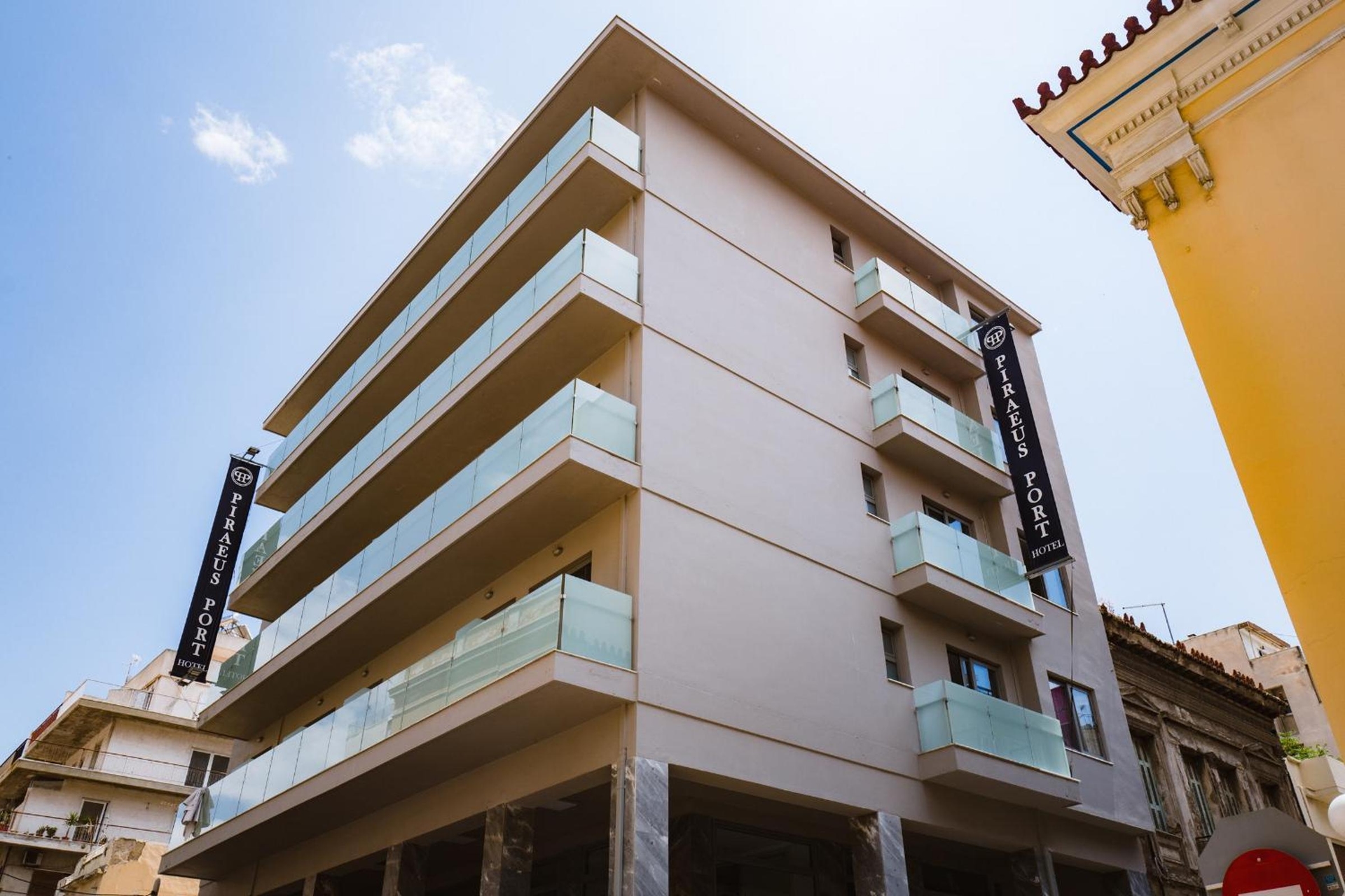 Foto de Piraeus Port Hotel