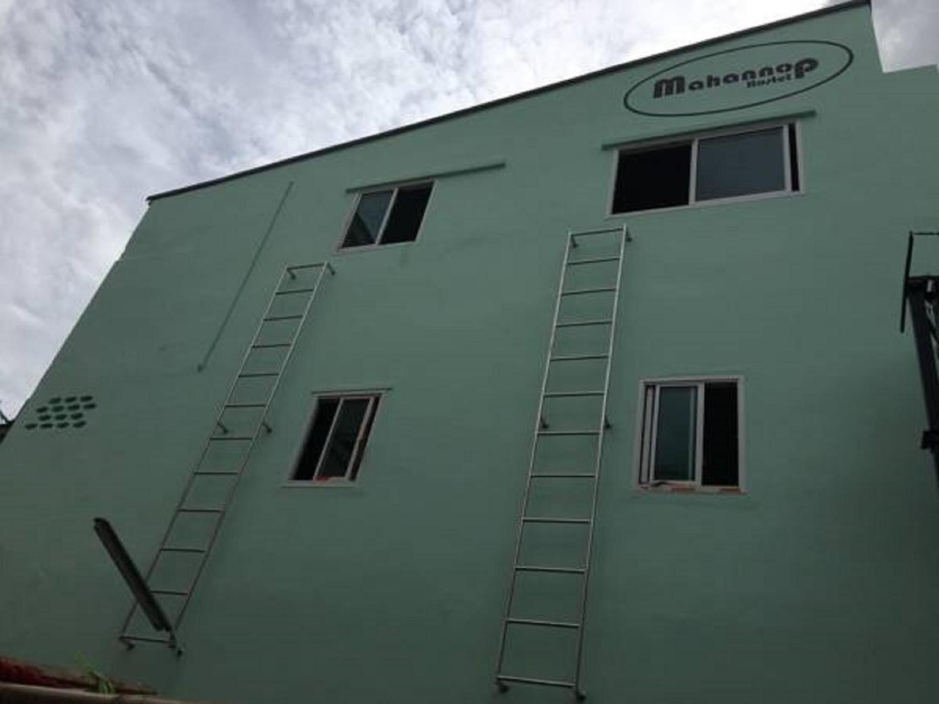 Mahannop Hostel