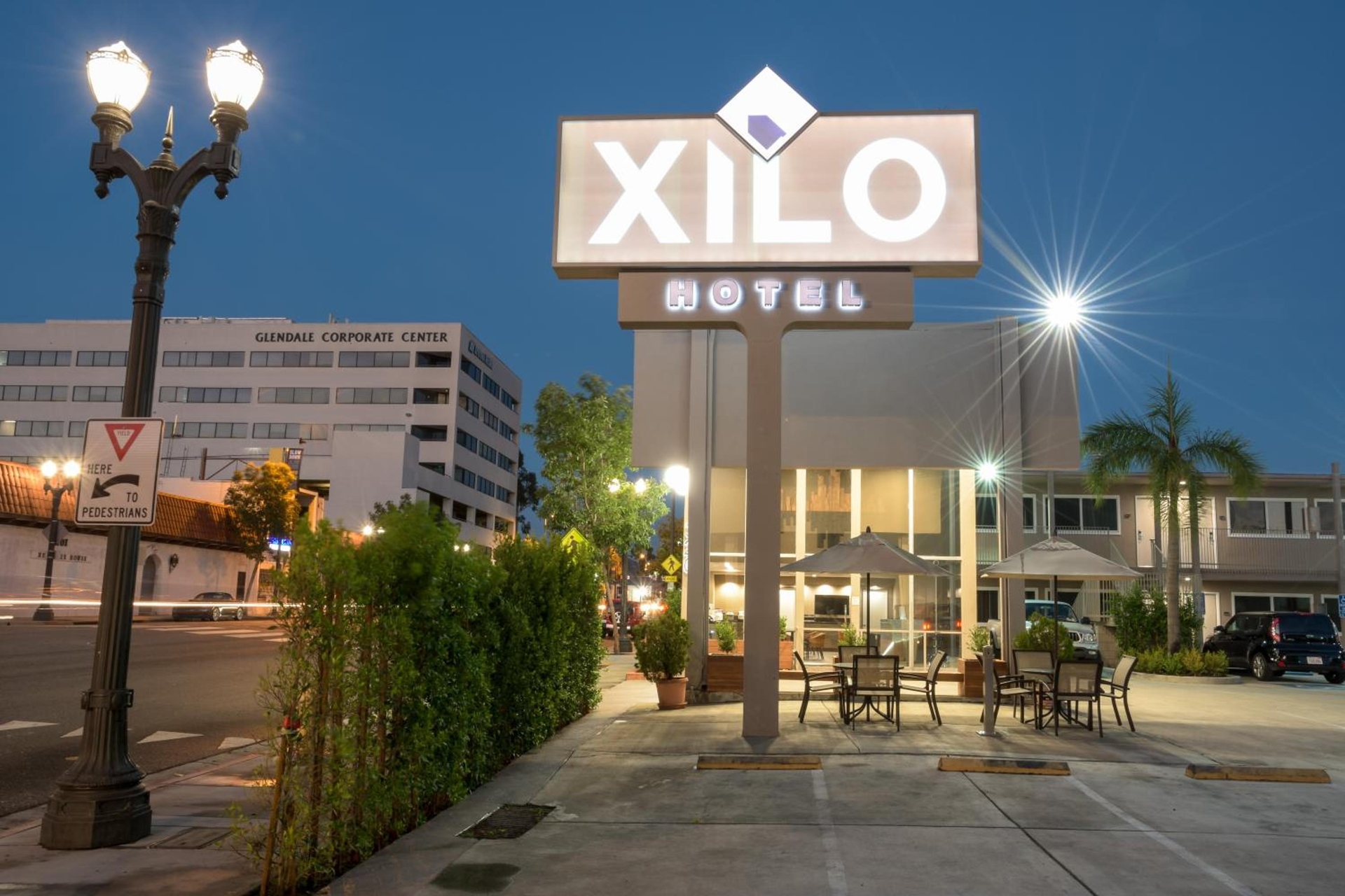Hotel Xilo Glendale, Glendale
