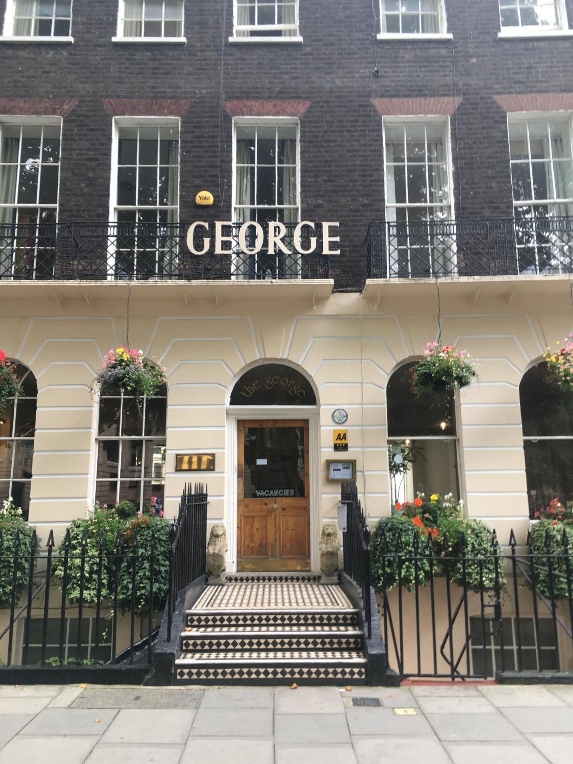 George Hotel, London