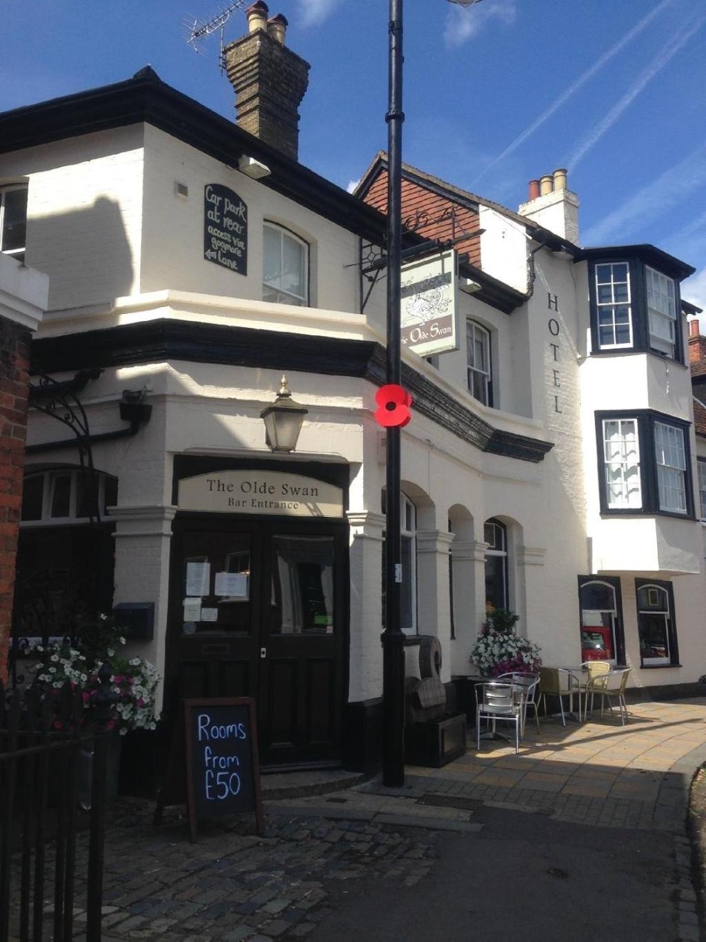 The Olde Swan Hotel, Chertsey