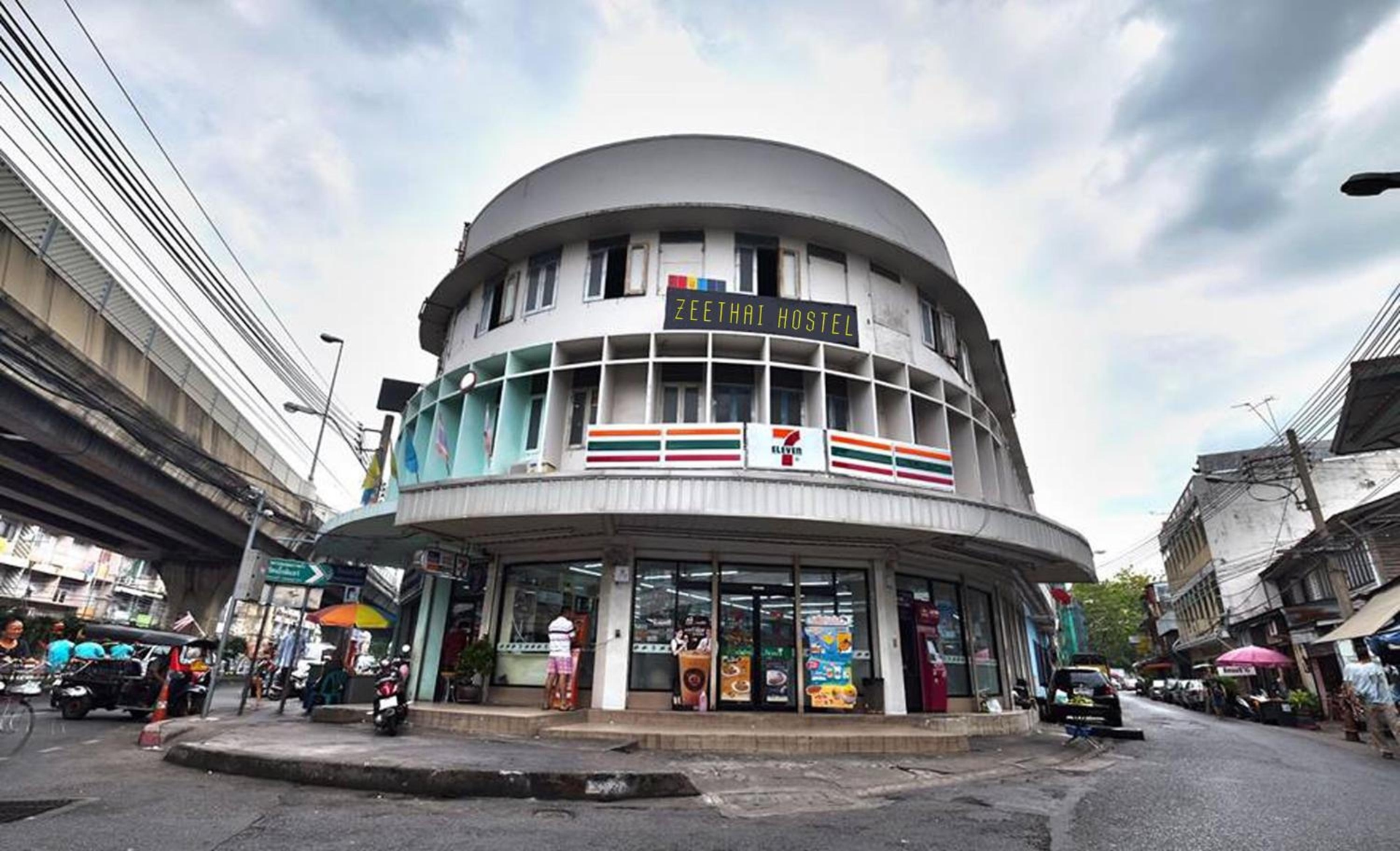 Zee Thai Hostel