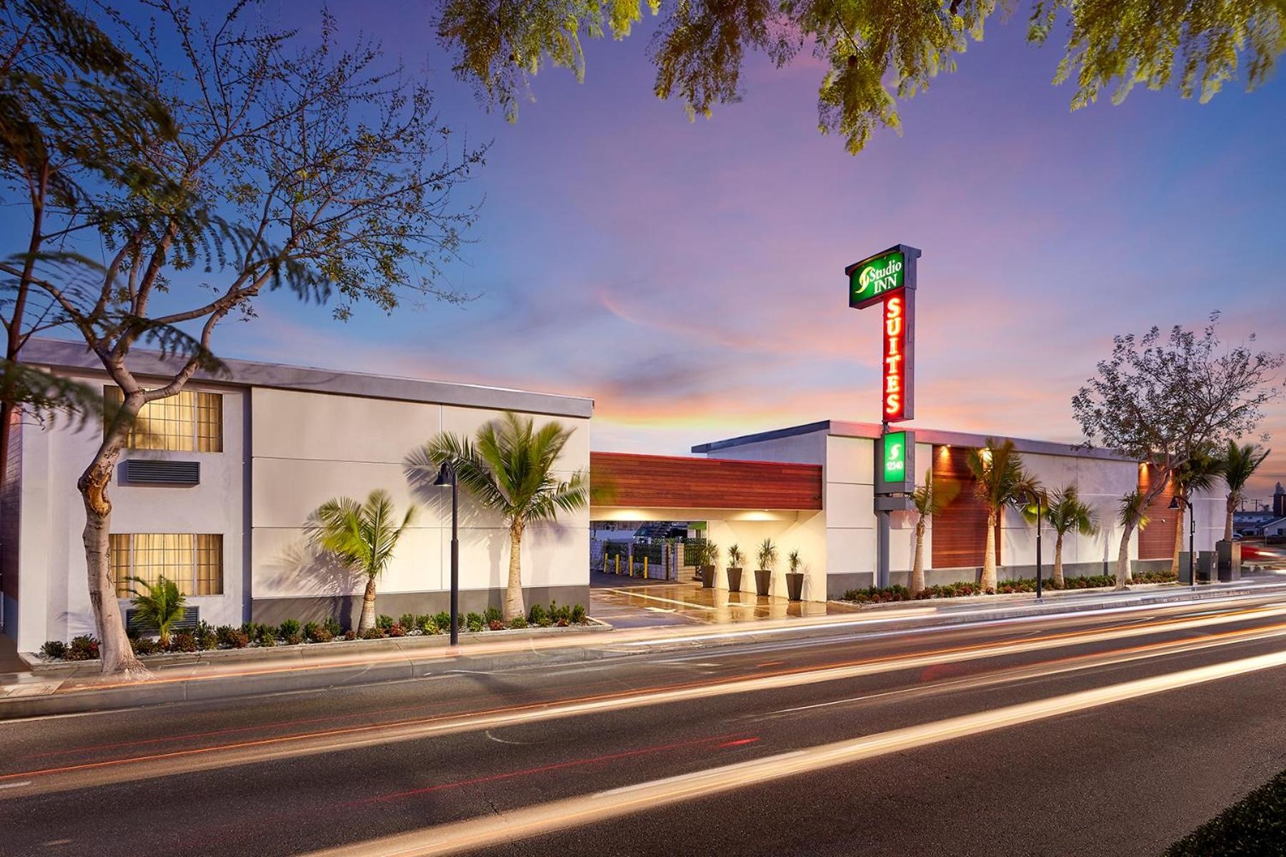 Studio Inn & Suites at Promenade Downey, Downey