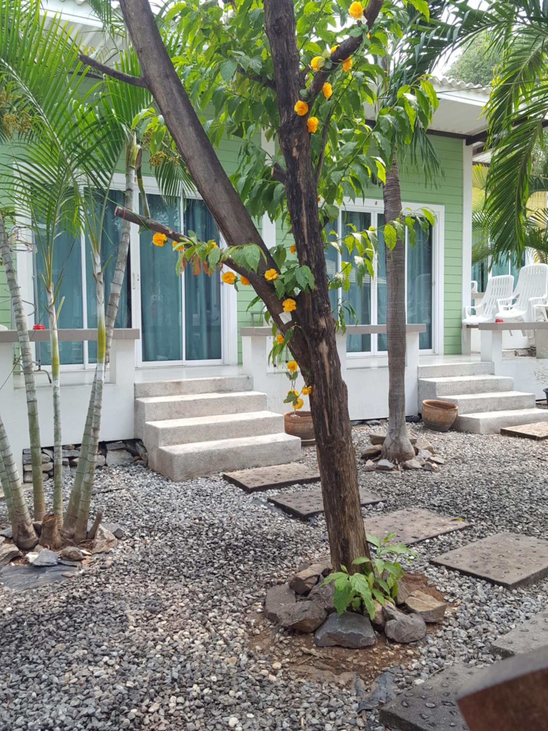 Charlie's Bungalows