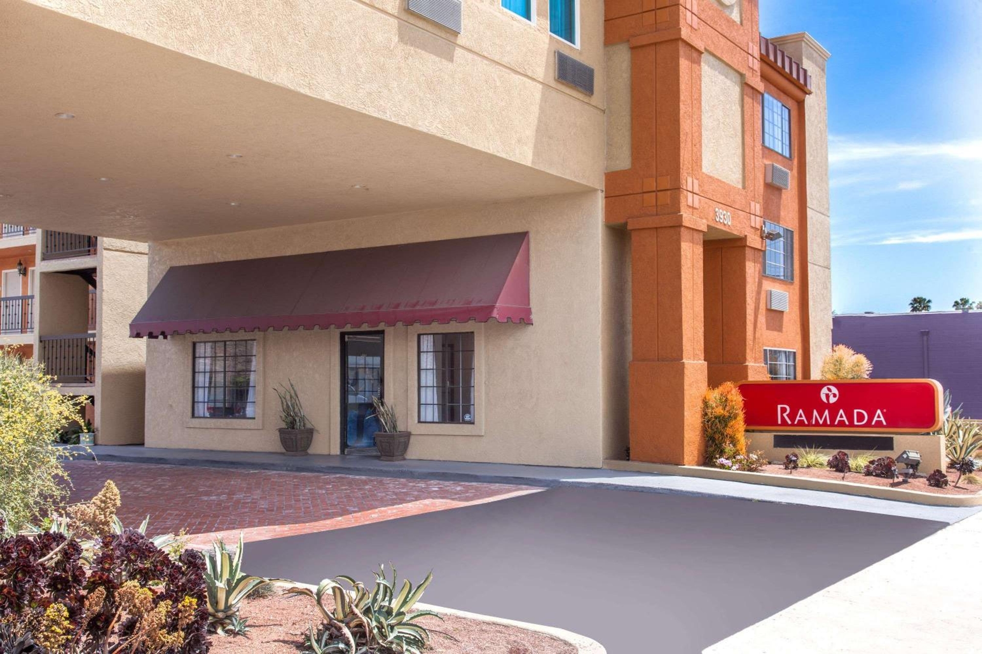 Ramada by Wyndham Culver City, Culver City