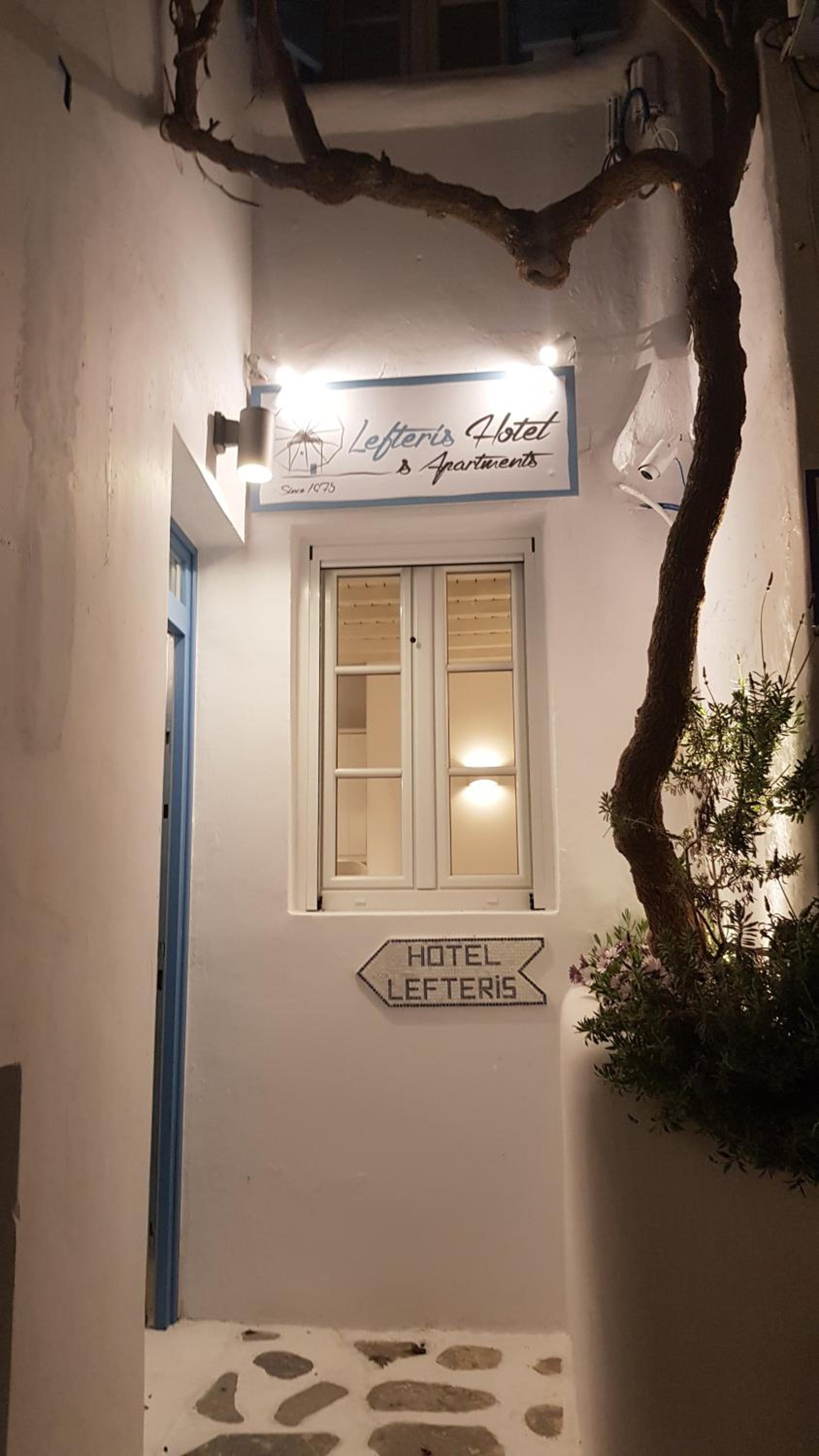 Lefteris, Mýkonos City
