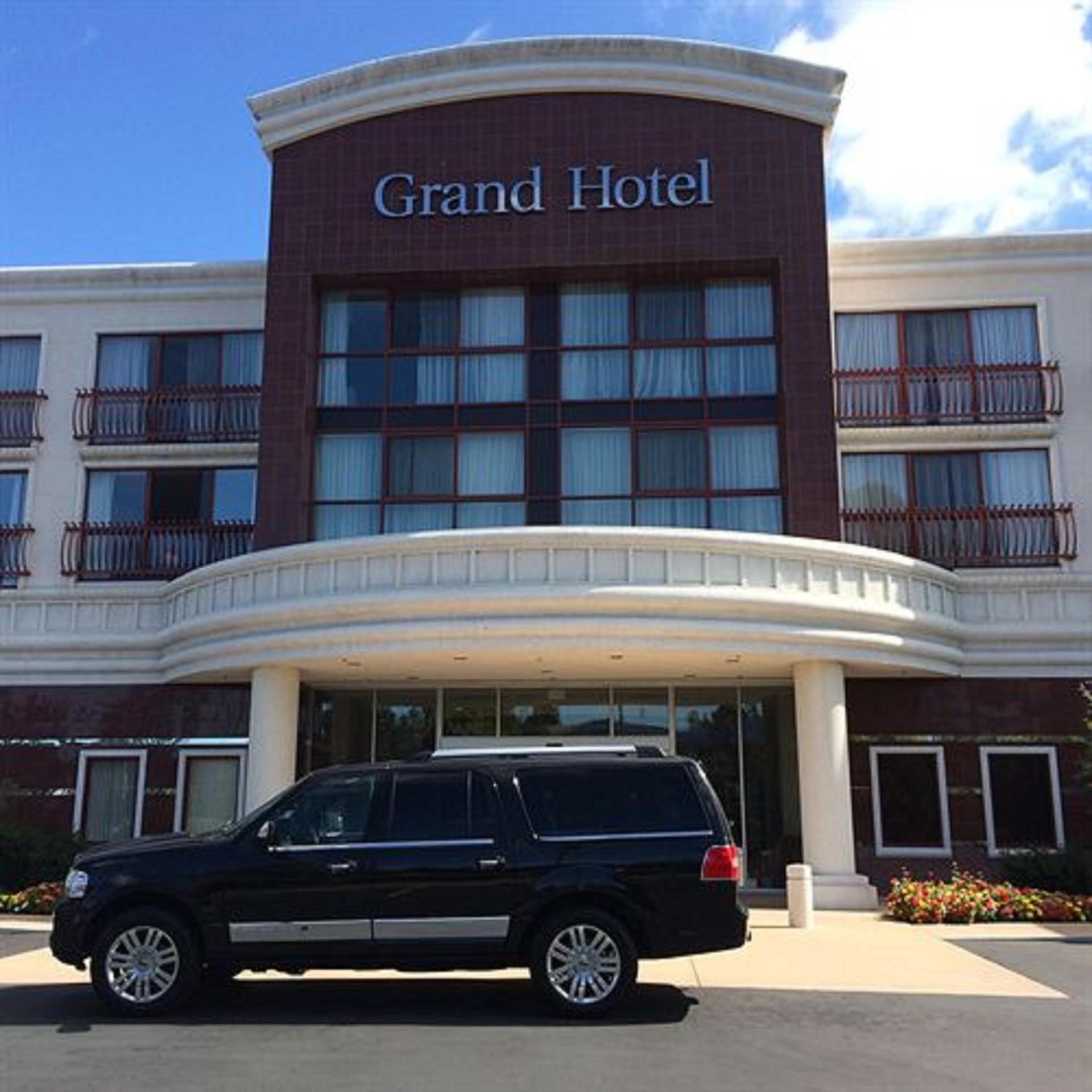 Grand Hotel, Sunnyvale