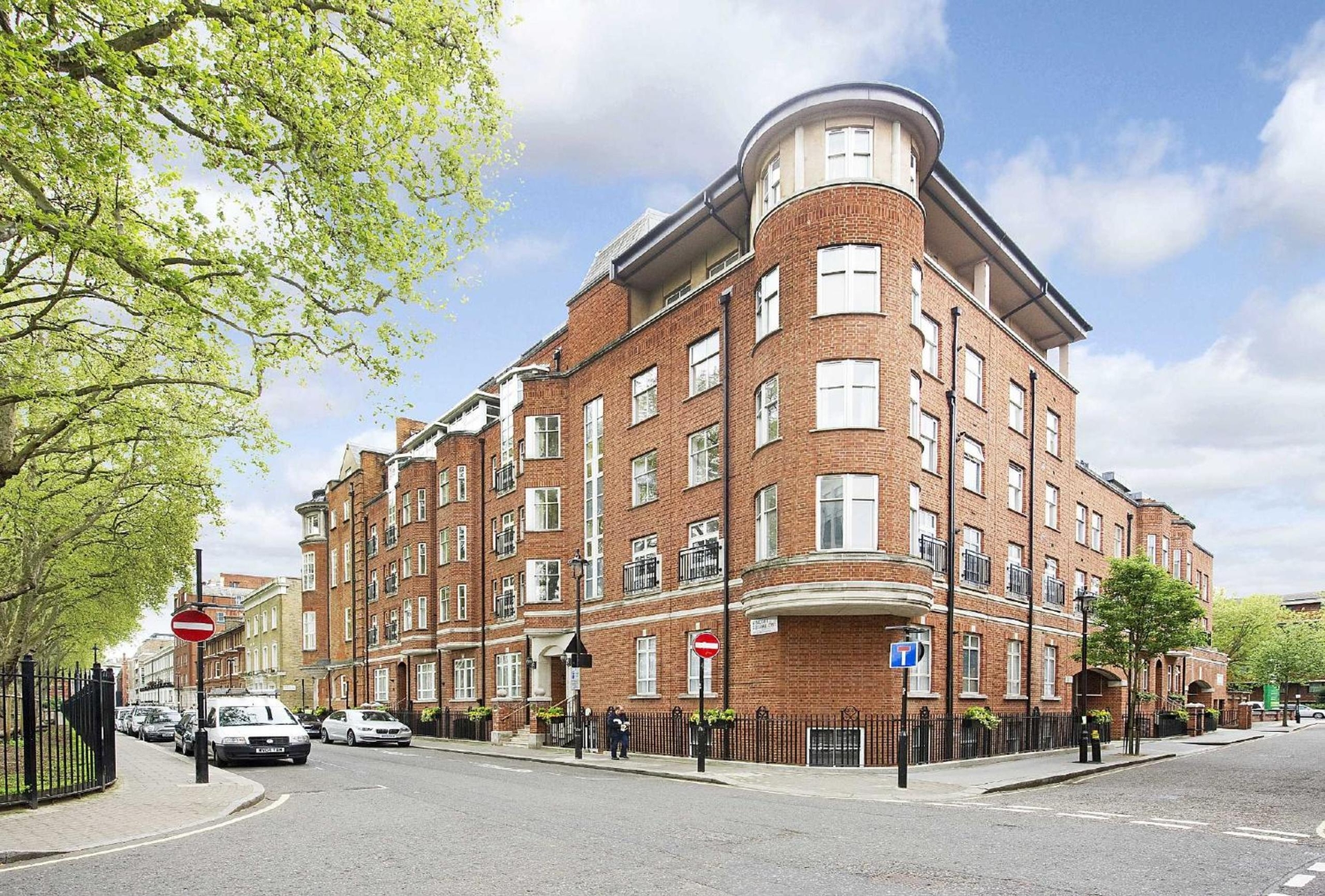 Stylish Apartments in Victoria & Westminster, London