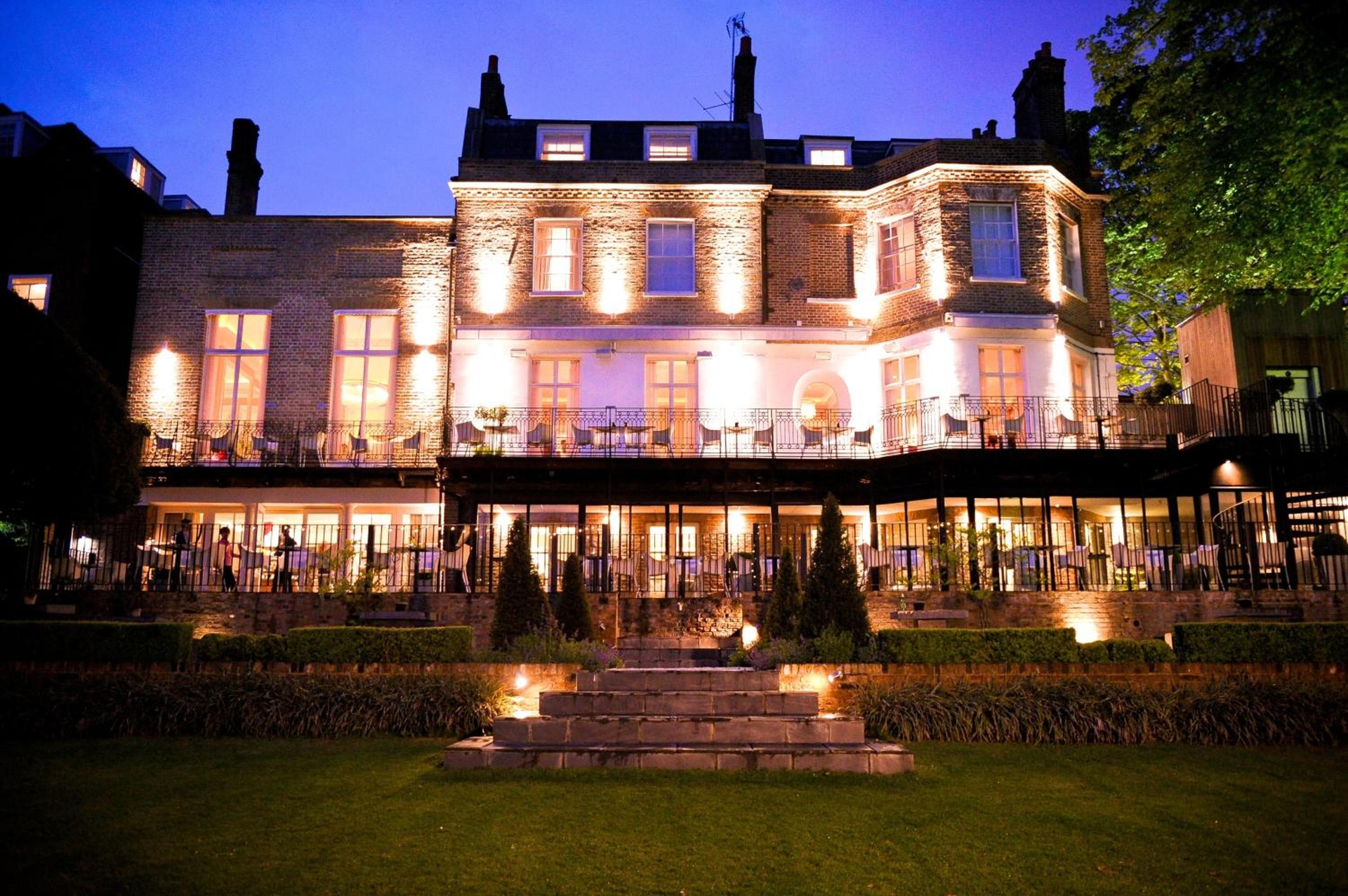 Bingham Riverhouse, Richmond upon Thames