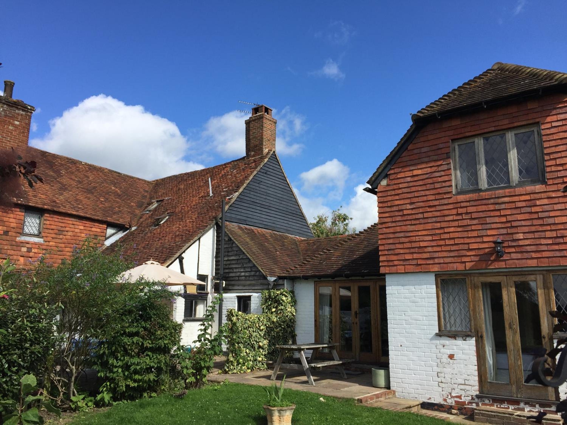 Hurst Hill, Dunsfold