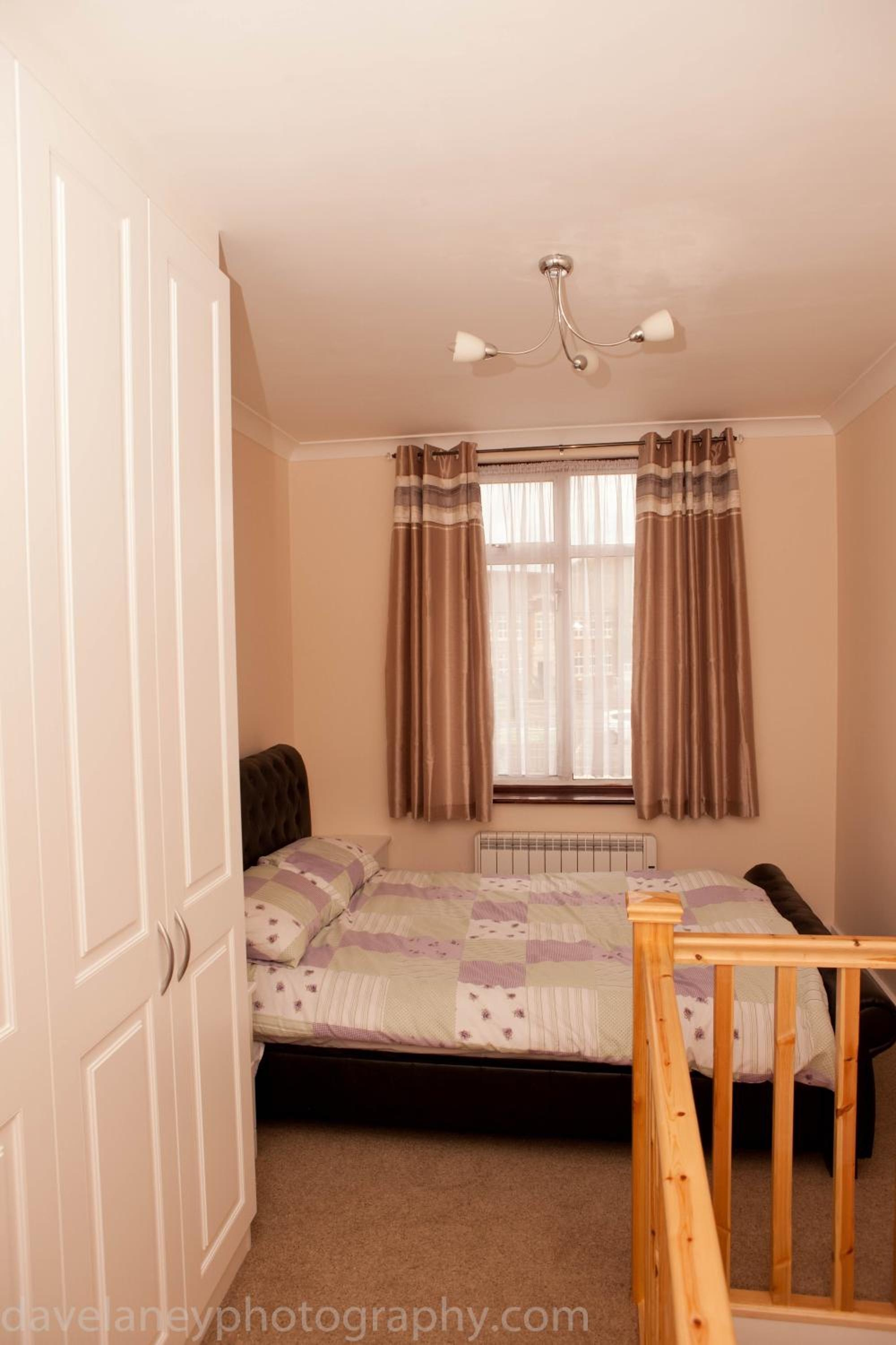 Home from Home, Ilford