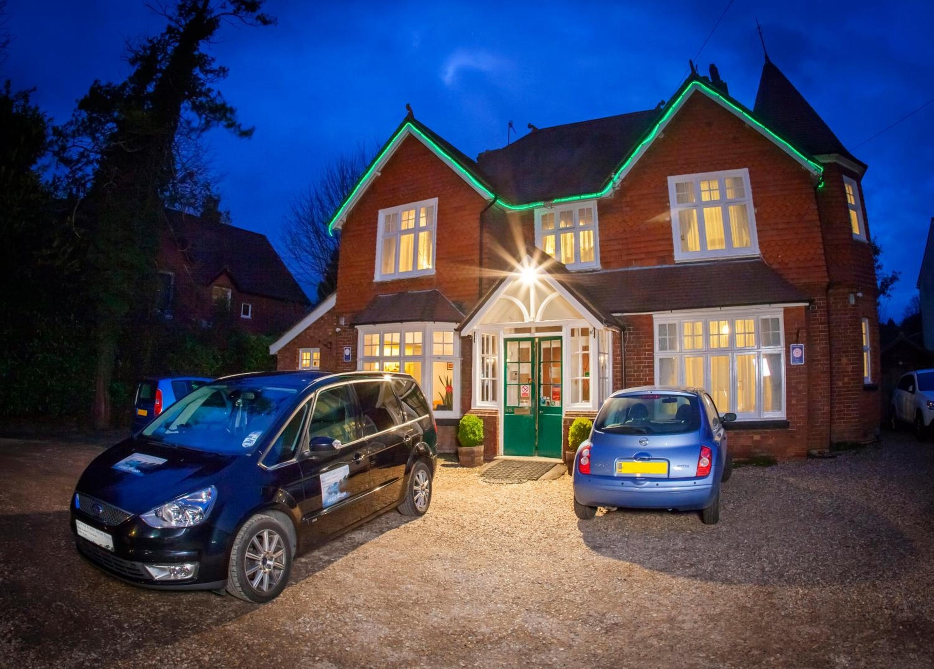 Gatwick Turret Guest House, Horley