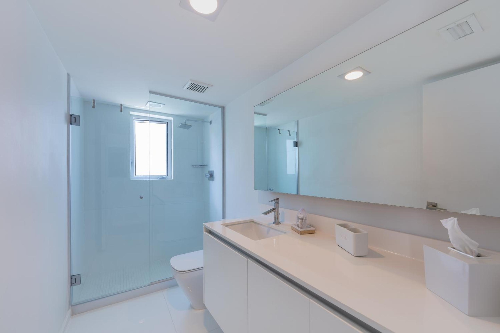 Foto de Beach Haus Key Biscayne Contemporary Apartments