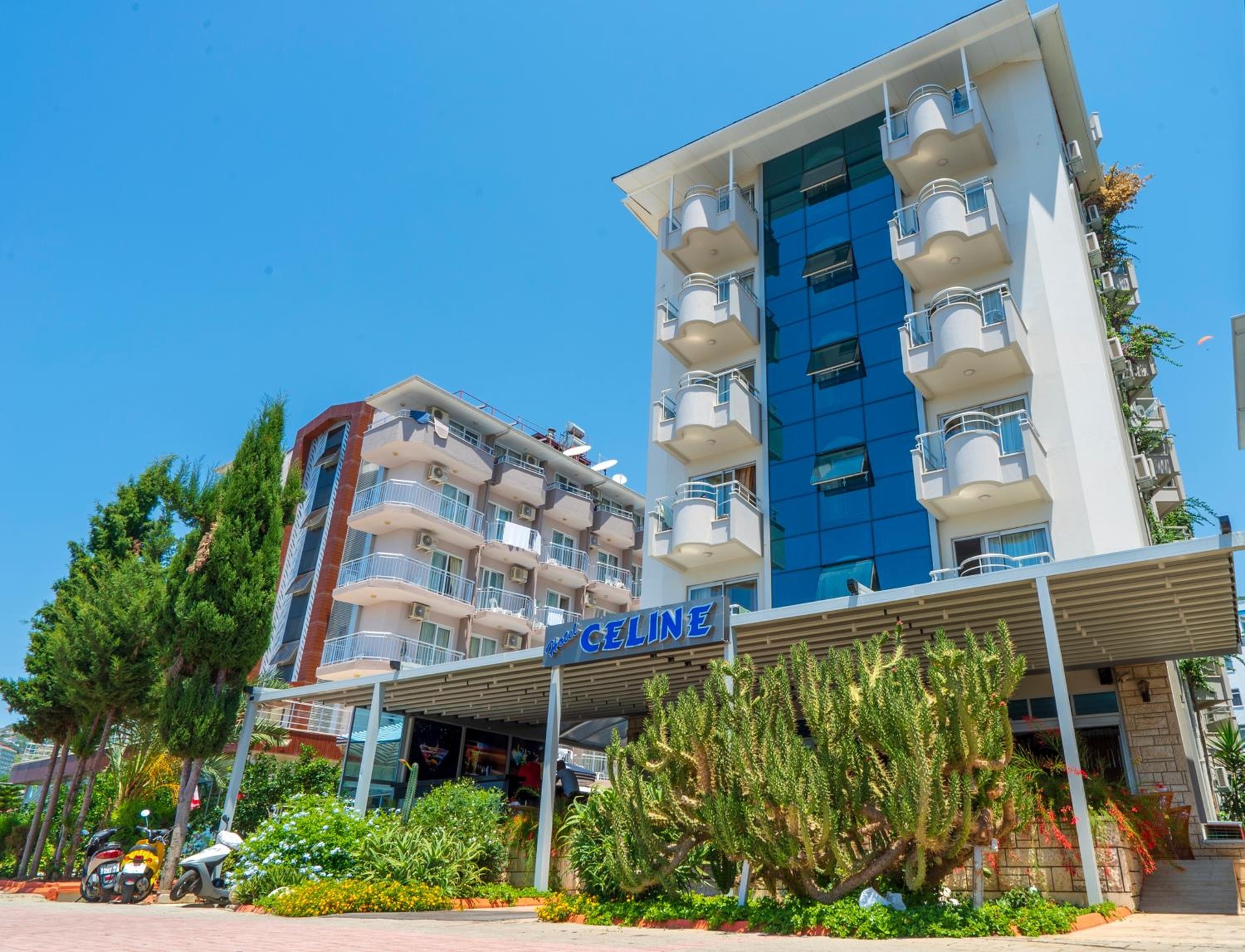 Kleopatra Celine Hotel