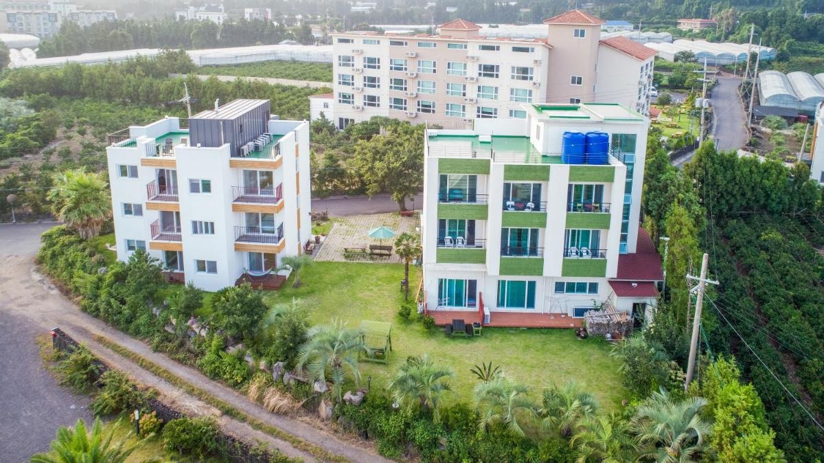Jeju Bada Wi Olle Pension