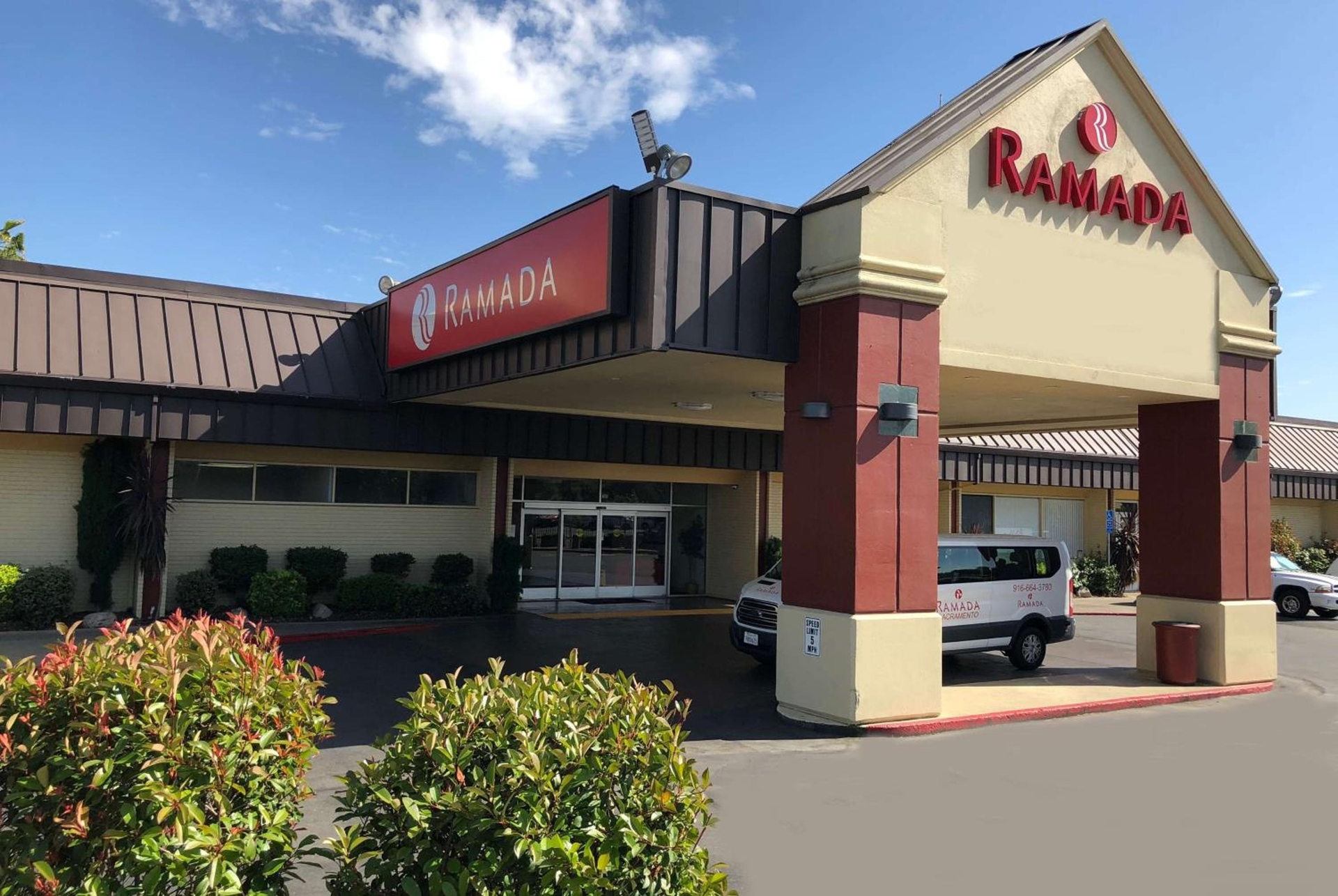 Ramada by Wyndham Sacramento, Sacramento