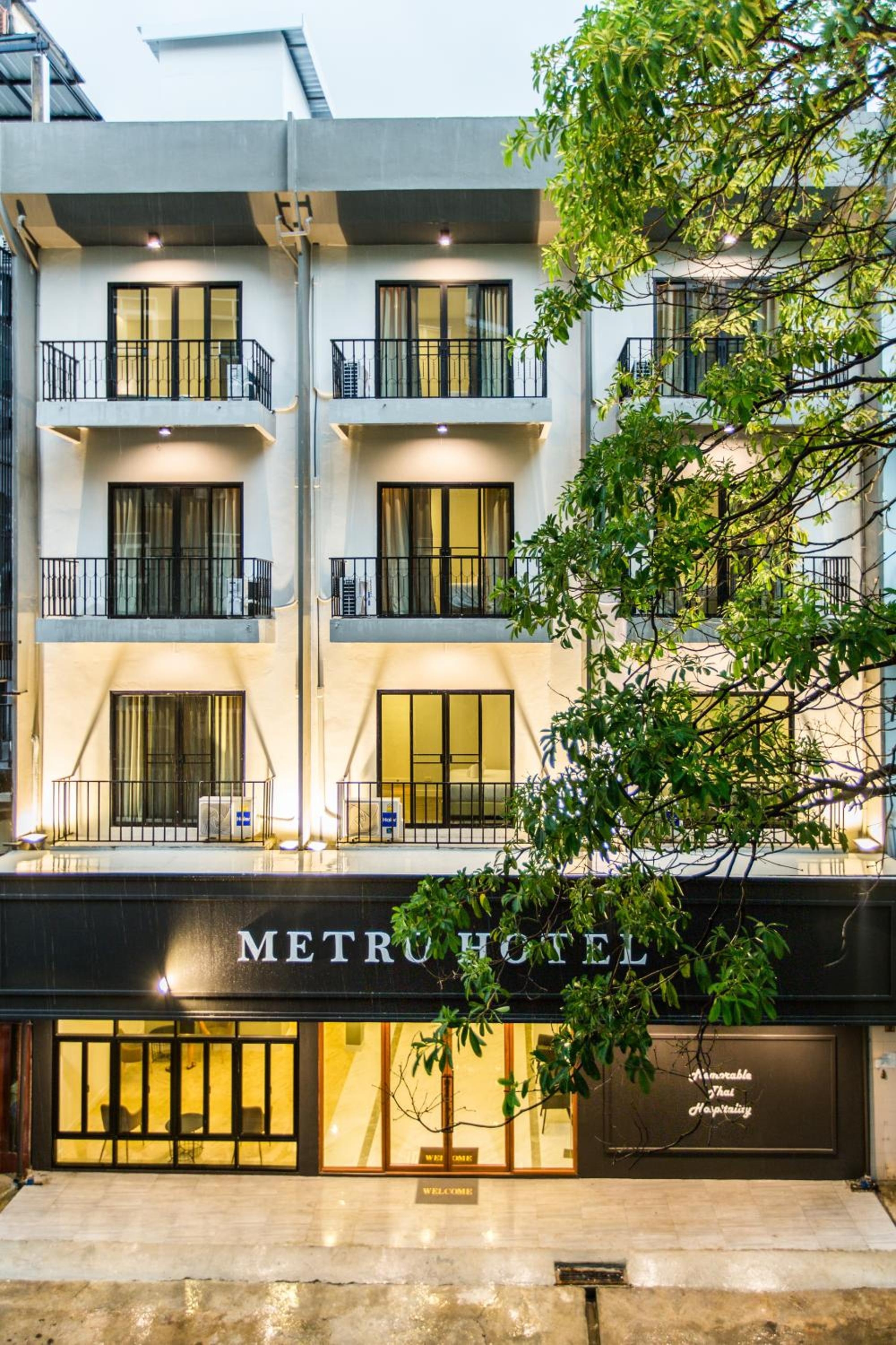 Metro hotel
