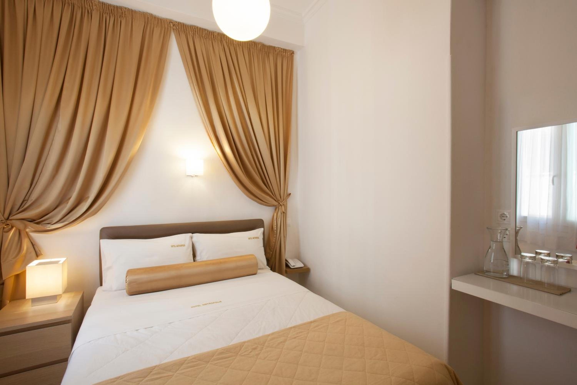 Foto de Metropolis Hotel