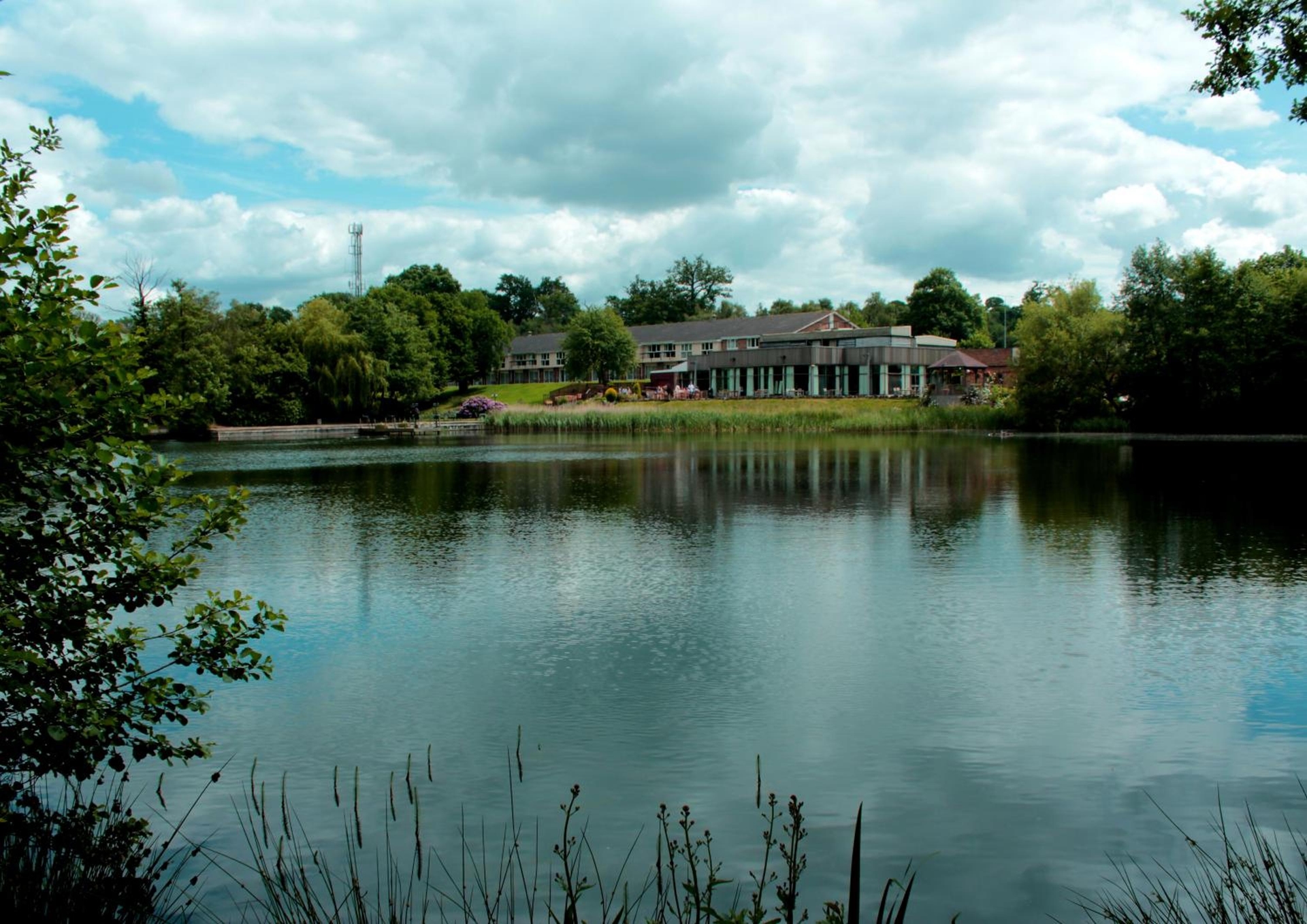 Inn On The Lake, Gravesend