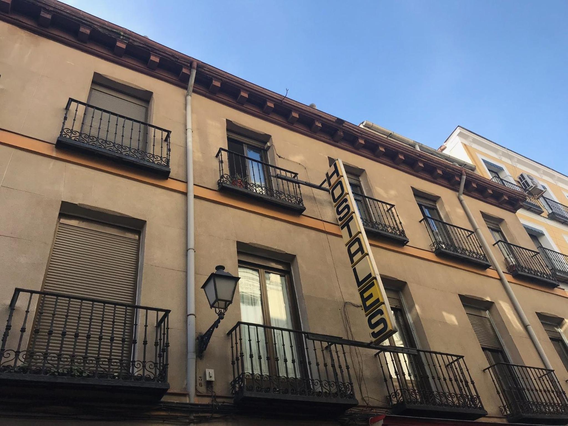 Hostal Los Perales, Madrid