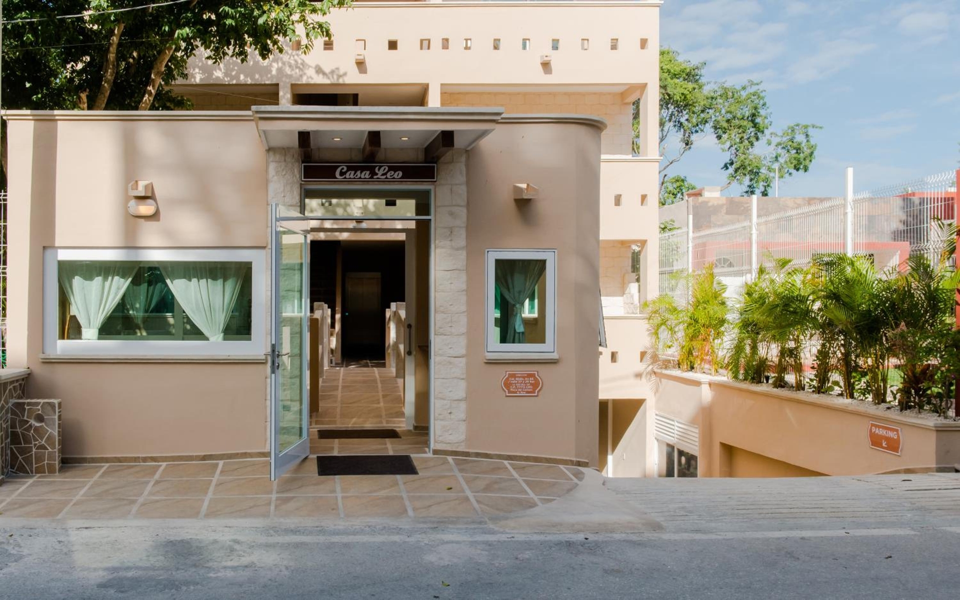 Casa Leo