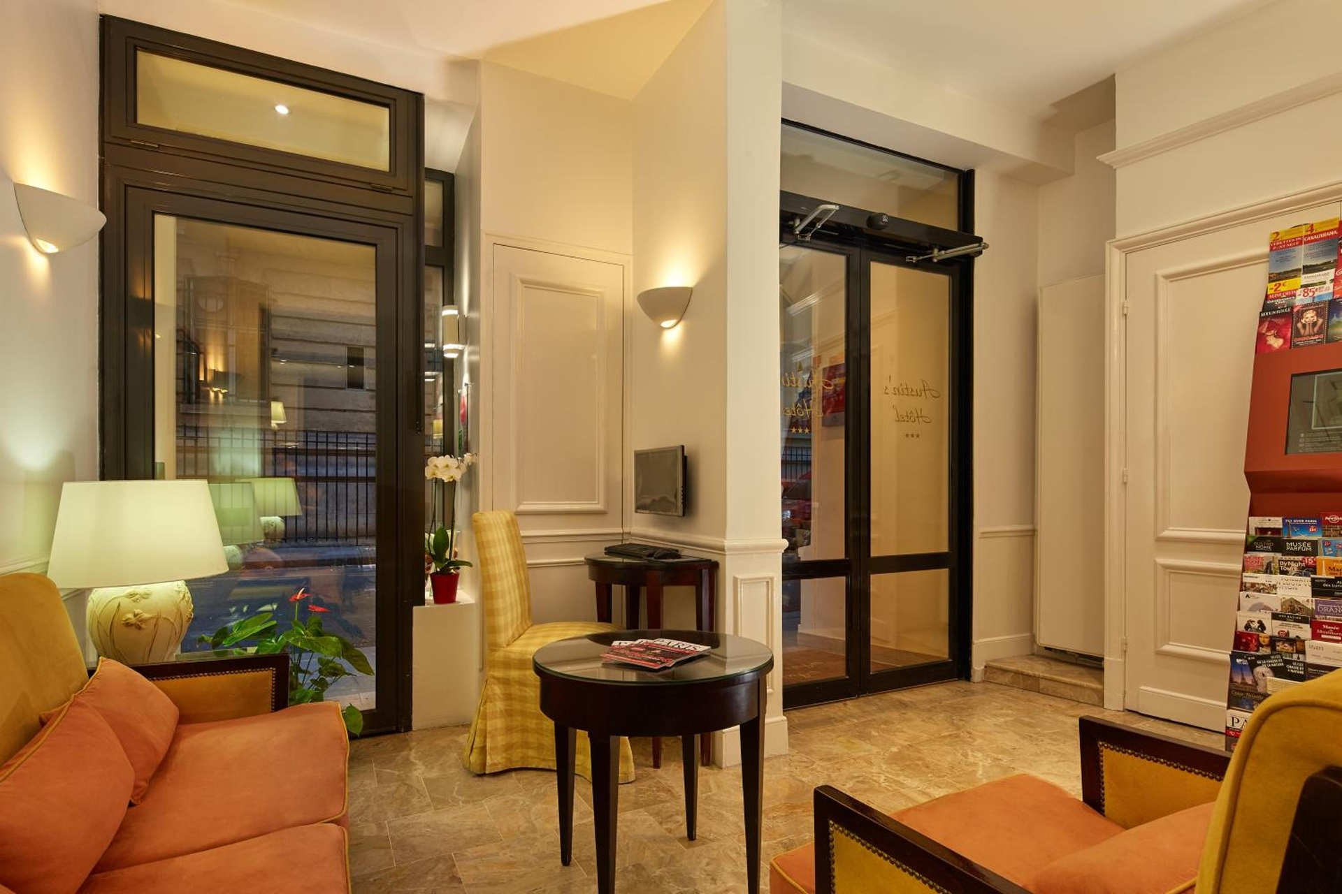 Foto de Austin's Arts Et Metiers Hotel