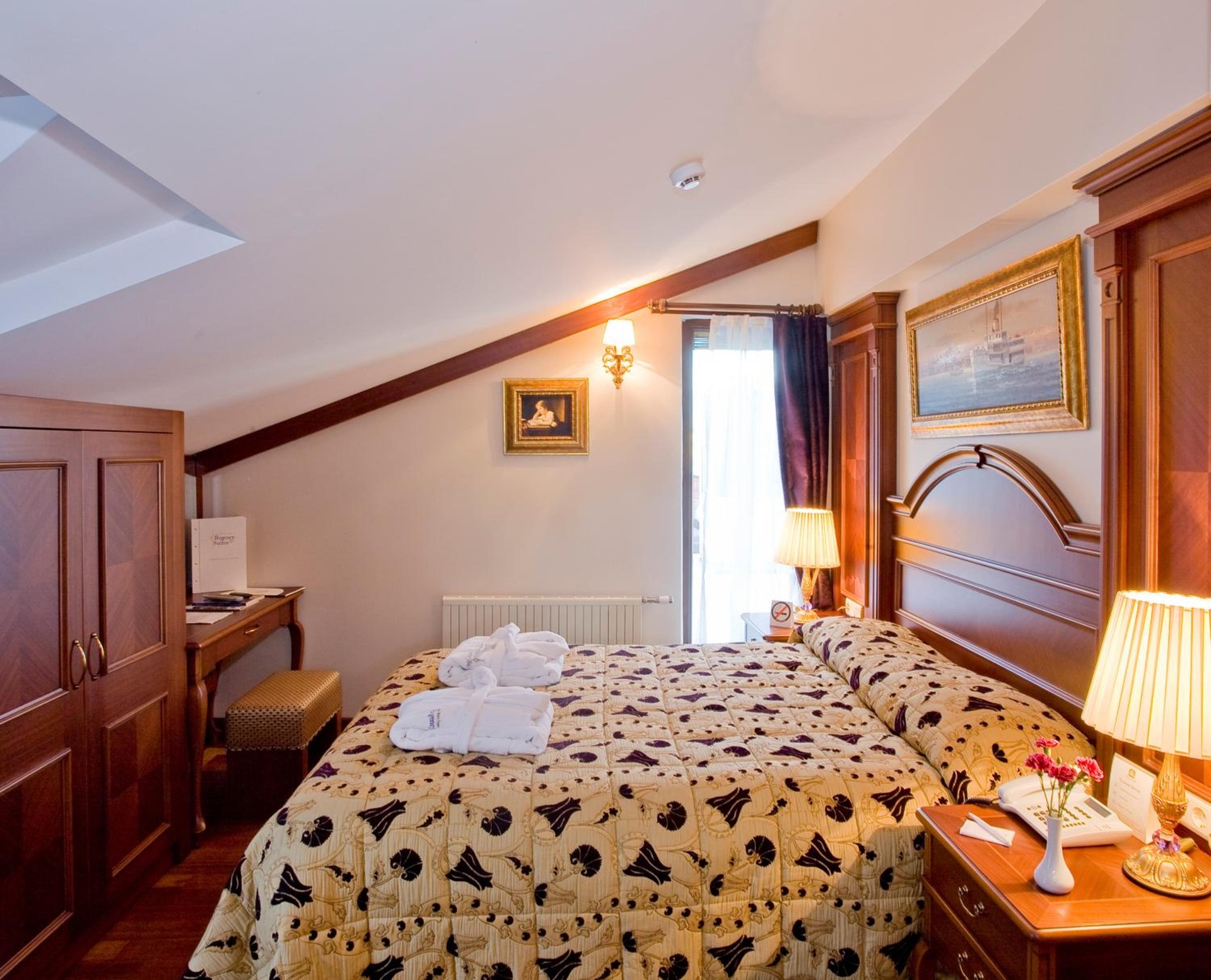 Foto de GLK PREMIER Regency Suites & Spa