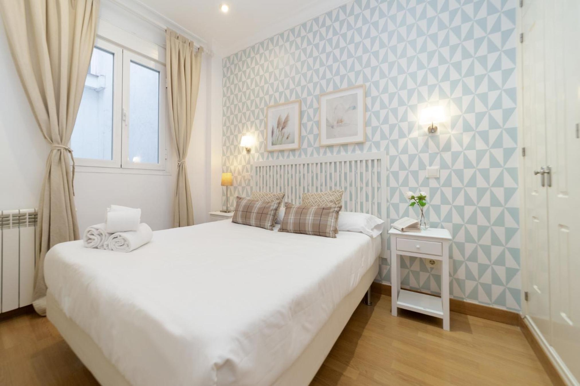 Apartamentos Gran Via, Madrid