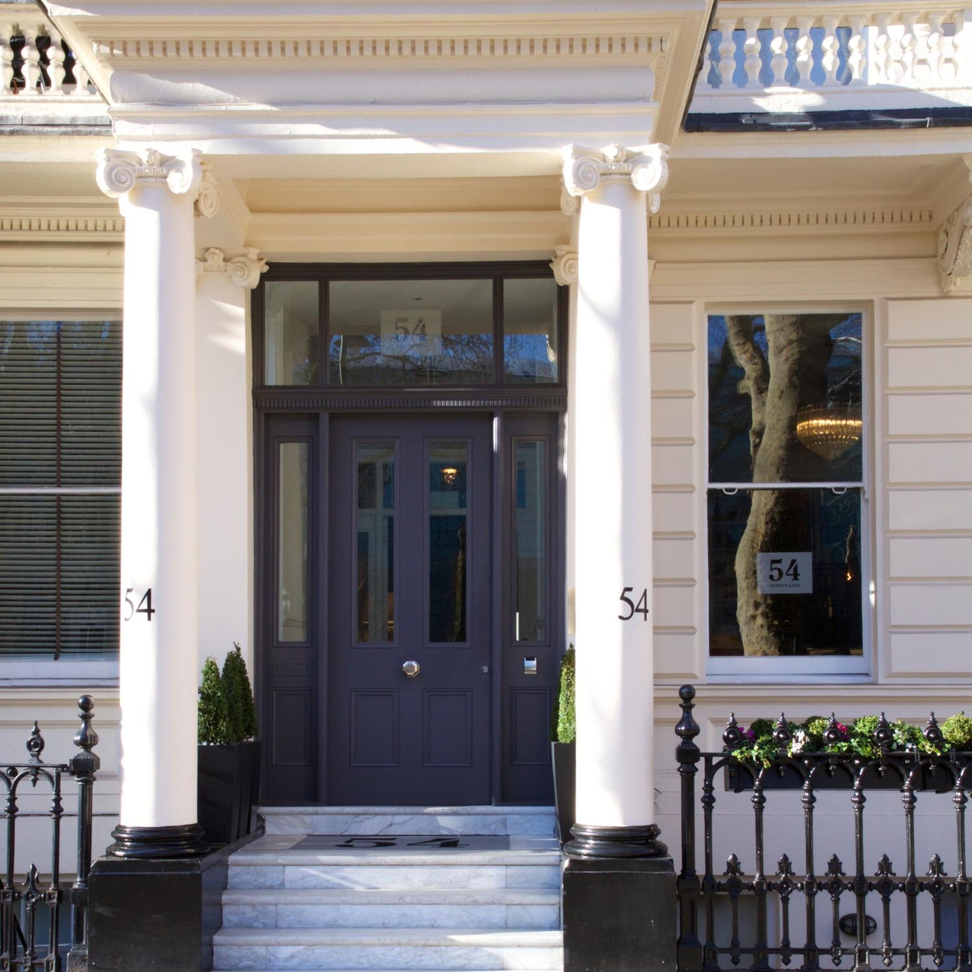 54 Queen's Gate Hotel, London