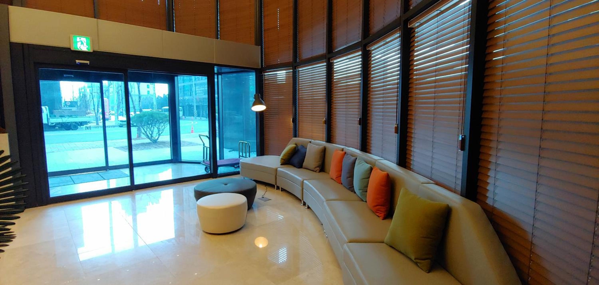 Foto de Western Bay Marina Hotel