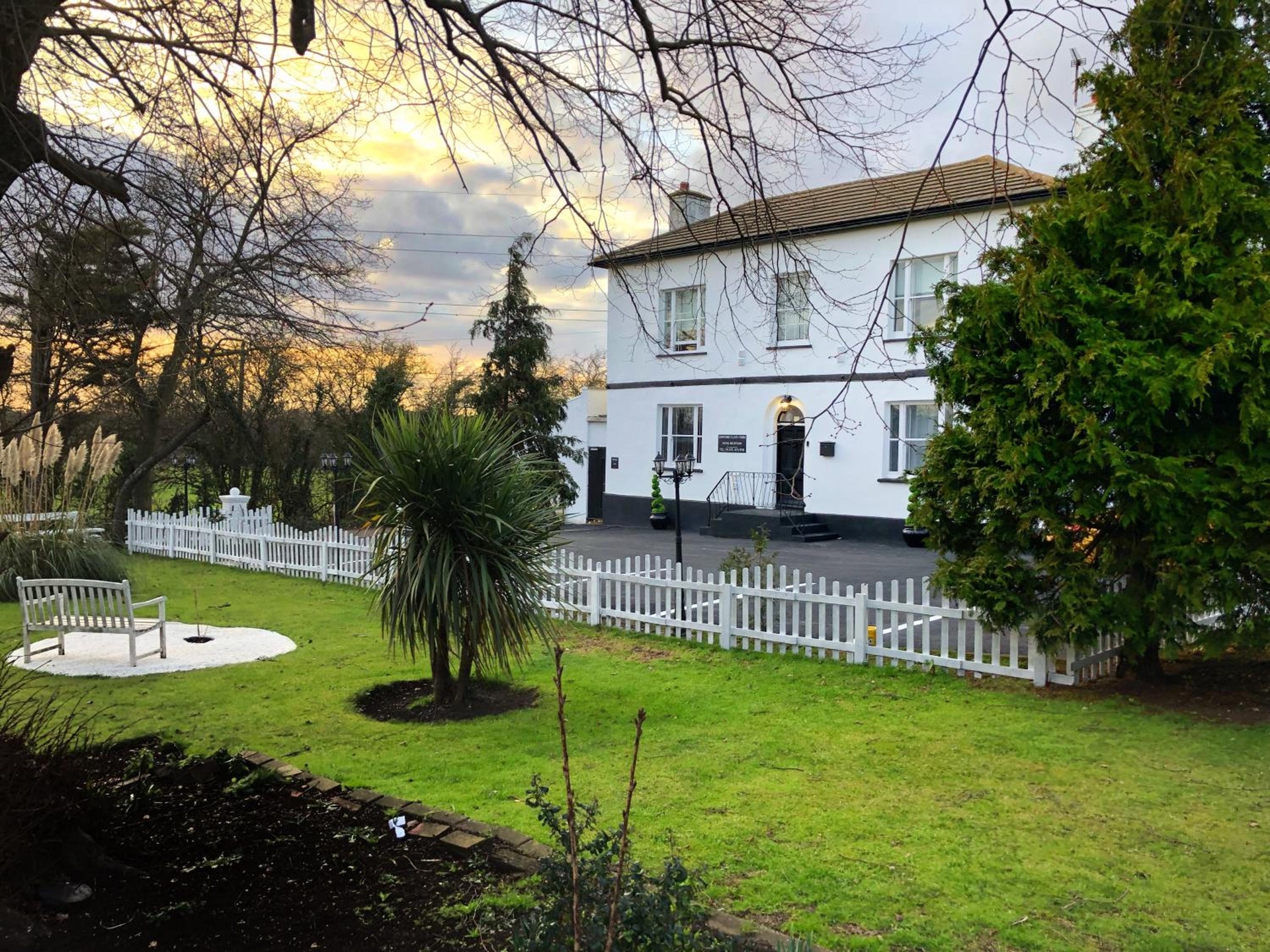 STIFFORD CLAYS FARM HOTEL, North Stifford