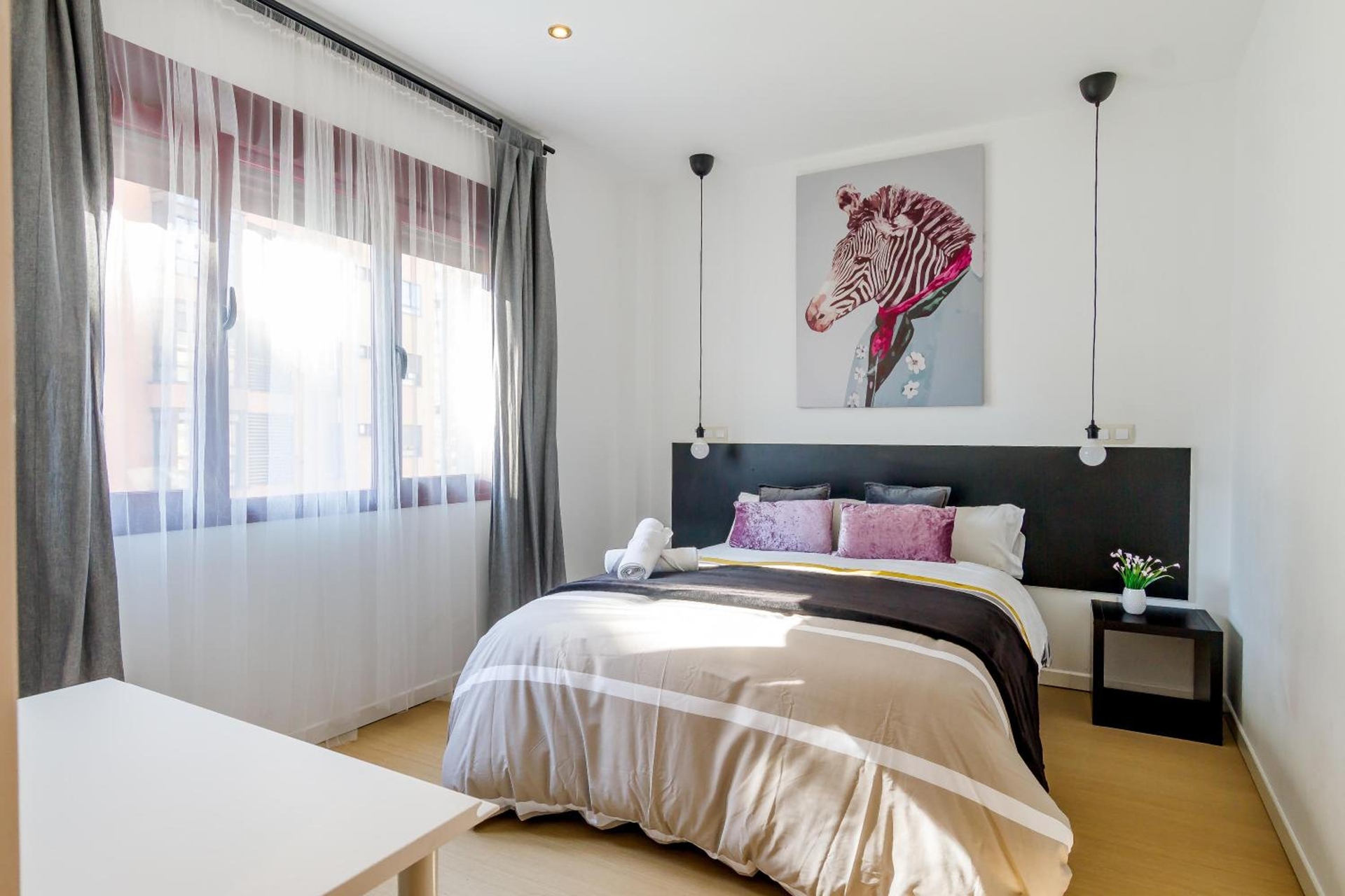 AYZ Javier Cabrini - Auto check-in property, Madrid